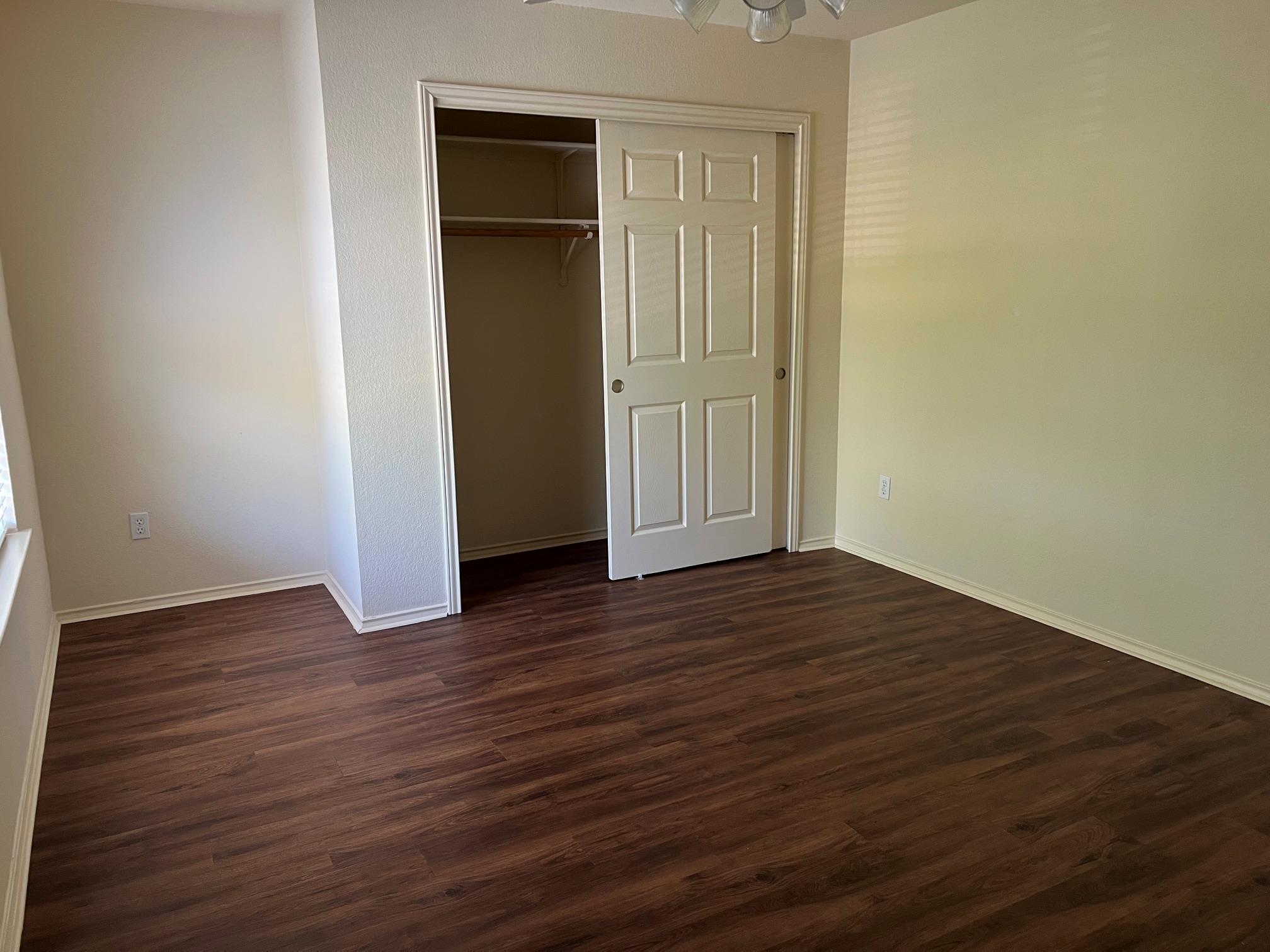 8326 Alvin High Ln Property Photo 14