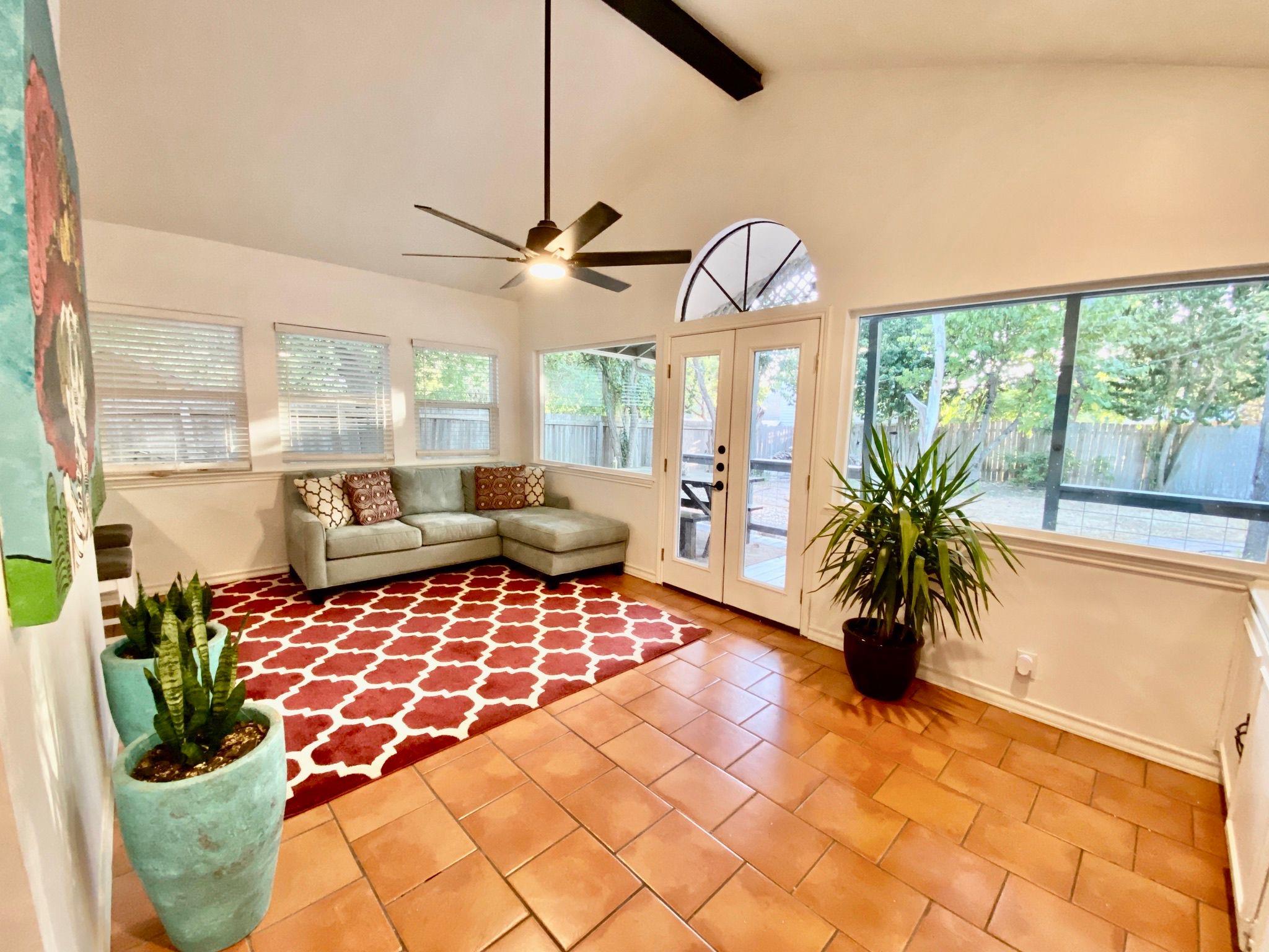 7302 Shadywood Dr Property Photo 4