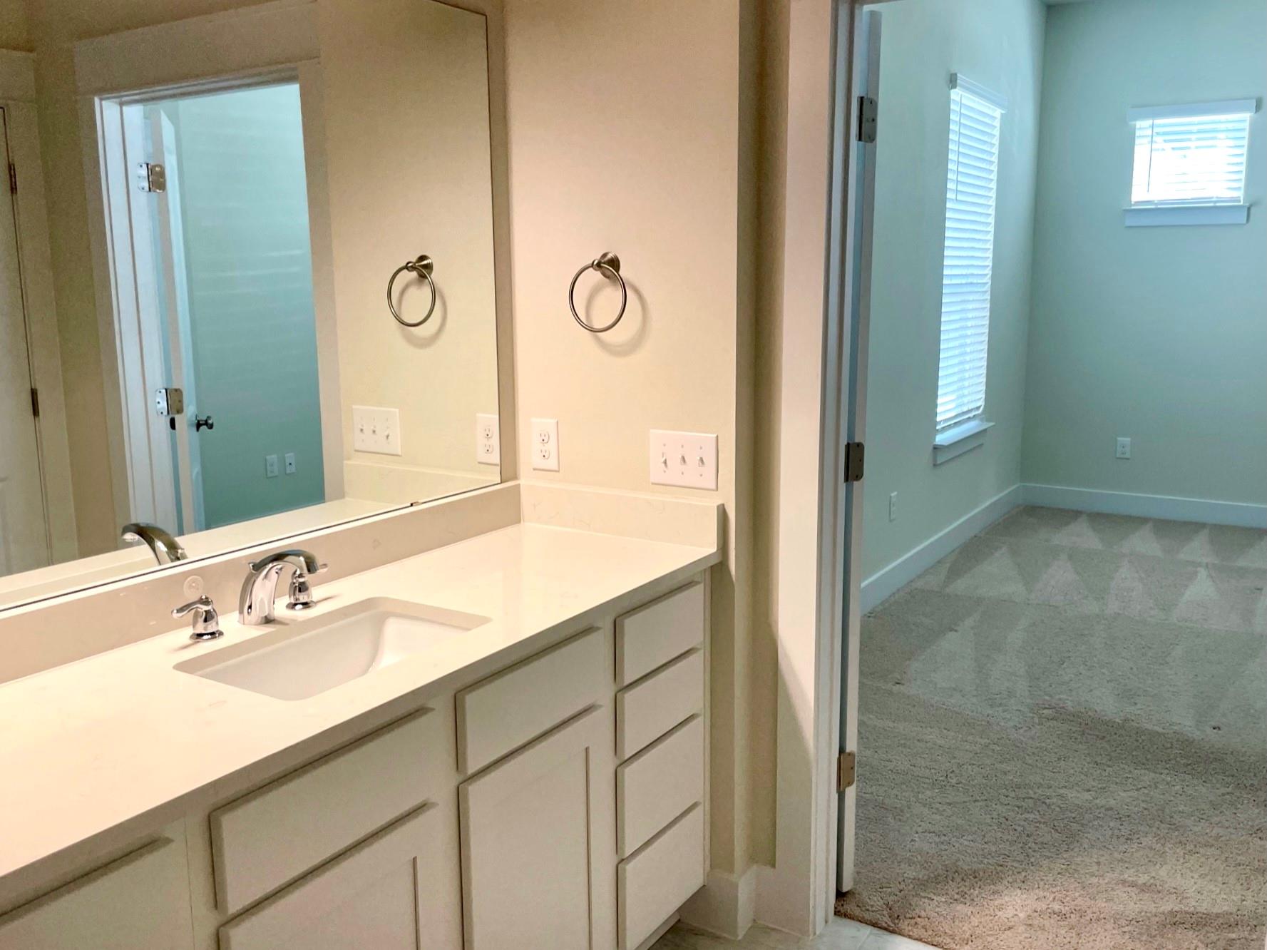 13501 Metric Blvd #34 Property Photo 4
