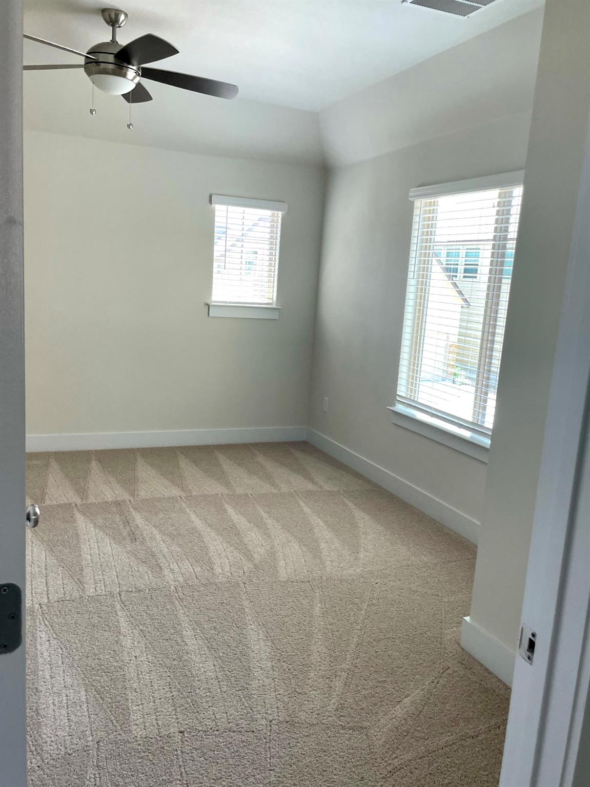 13501 Metric Blvd #34 Property Photo 11