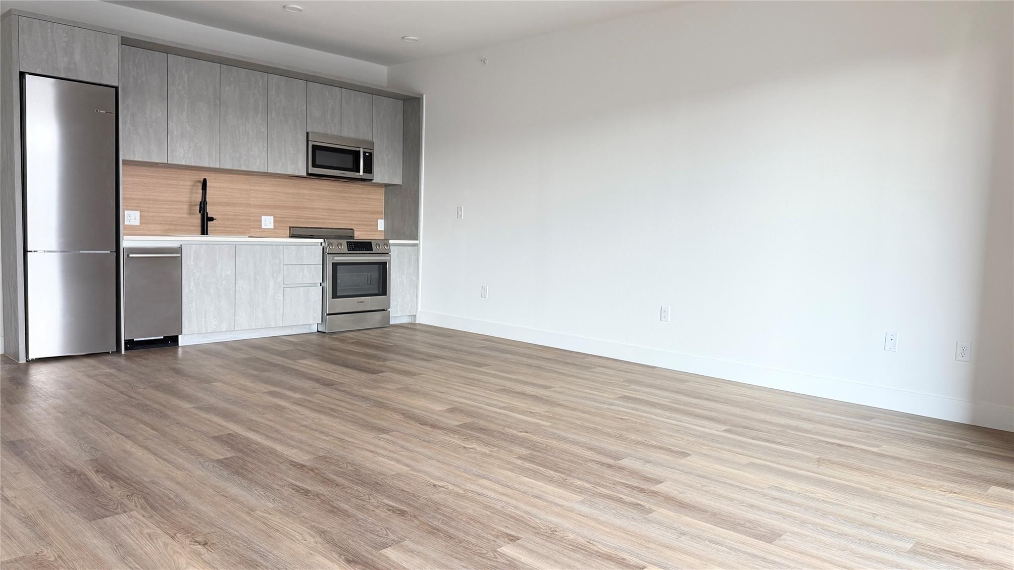4315 S Congress Ave #515 Property Photo 5