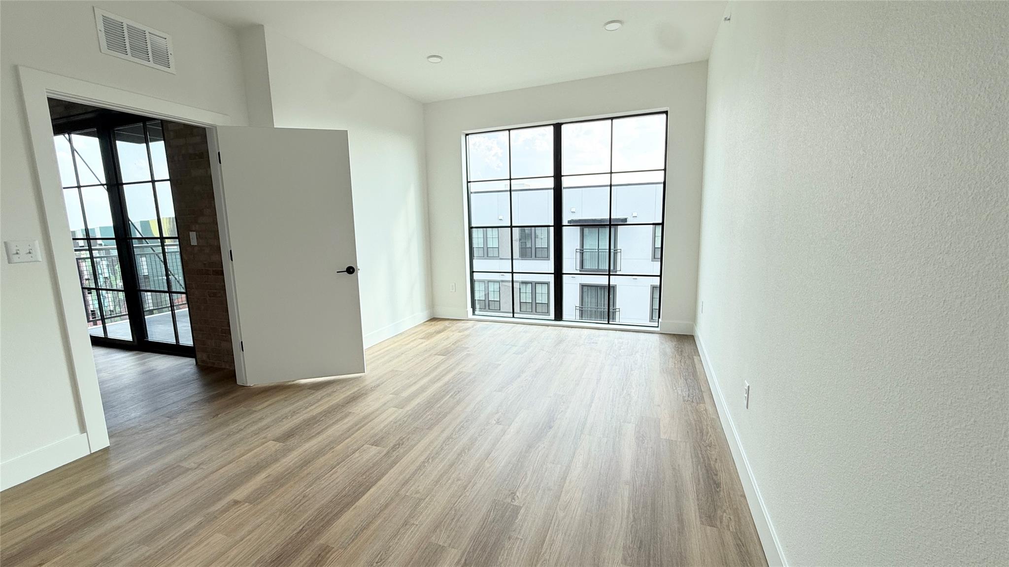 4315 S Congress Ave #515 Property Photo 8