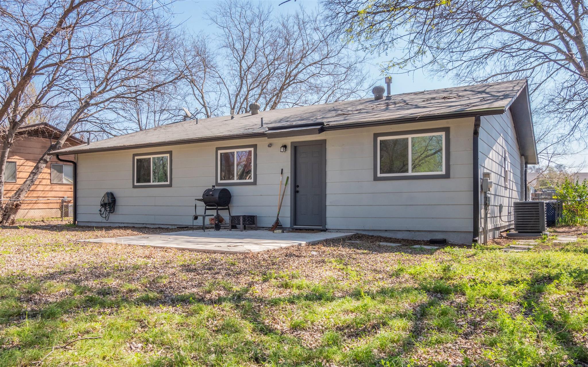 9704 Oriole Dr Property Photo 12
