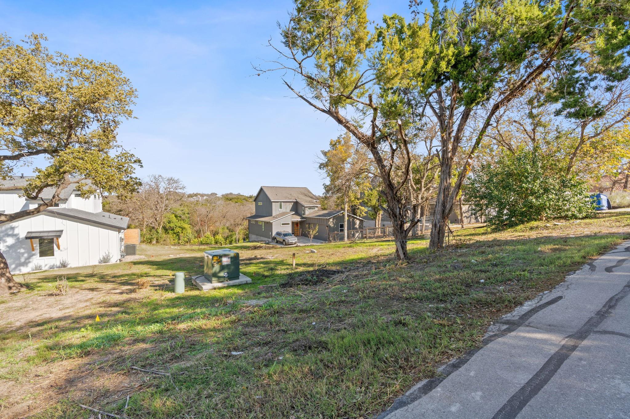 1316 E Applegate Dr Property Photo 6