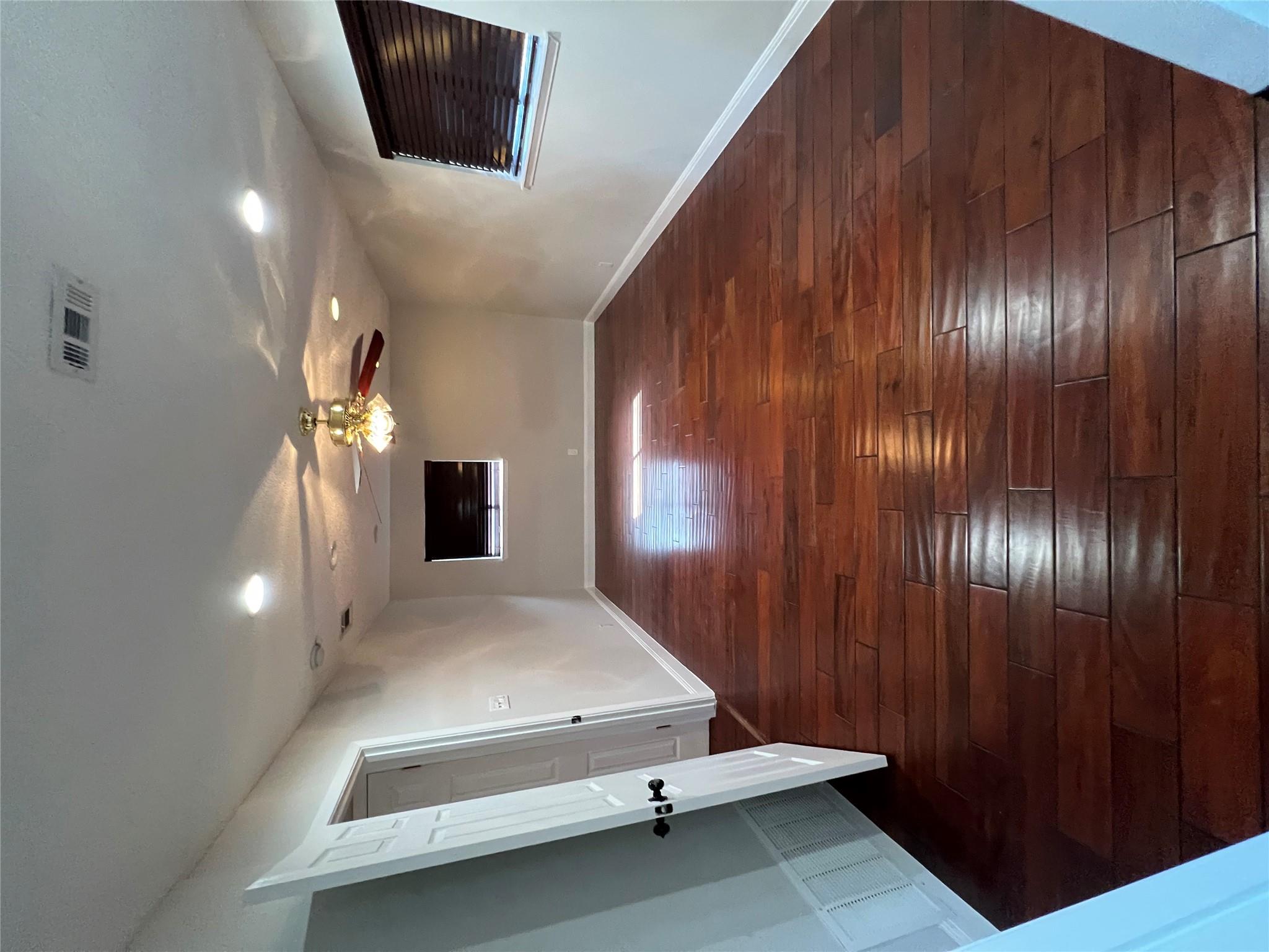 4500 Woodmoor Cir Property Photo 5