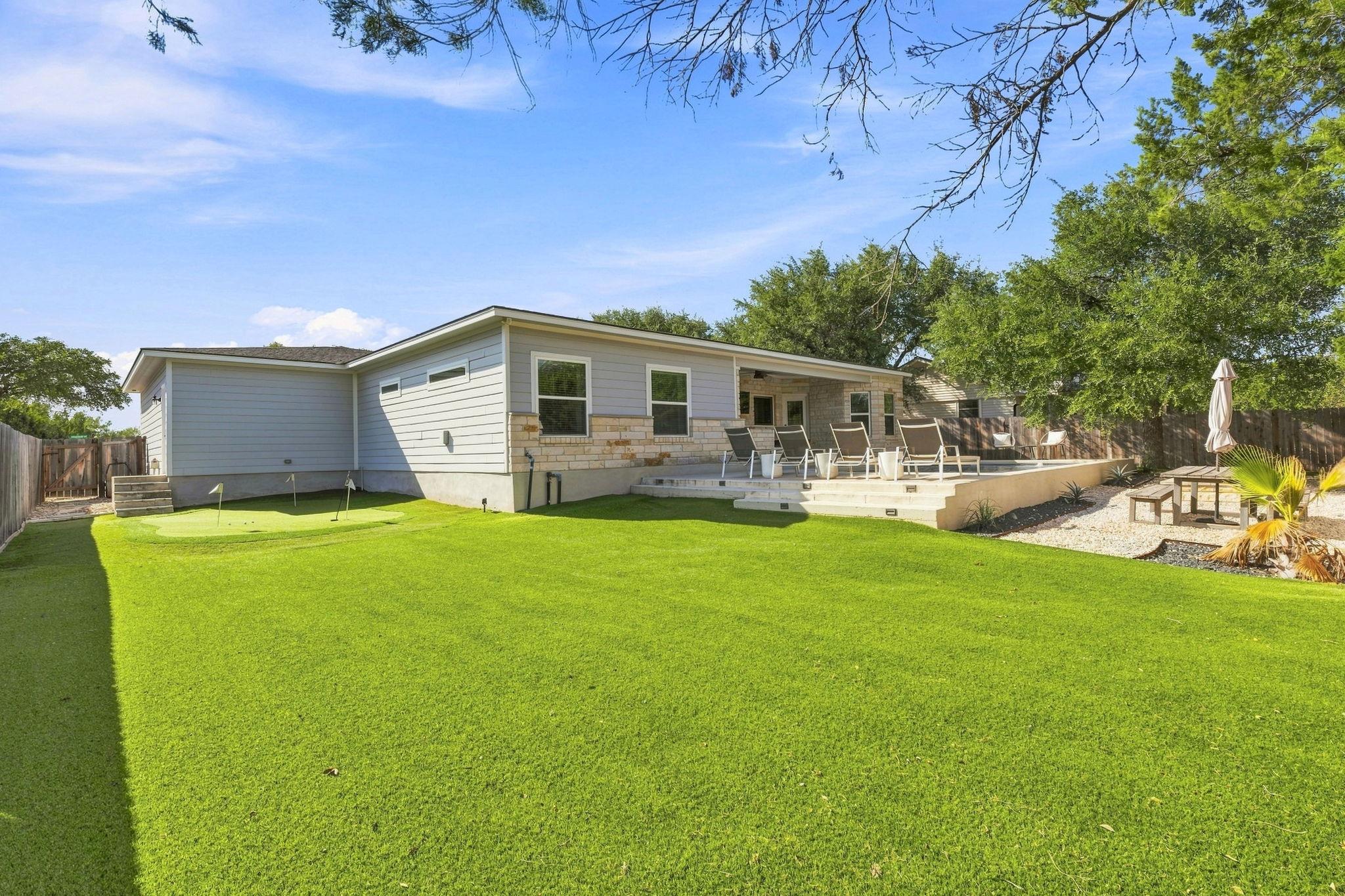 2111 American Dr Property Photo 27