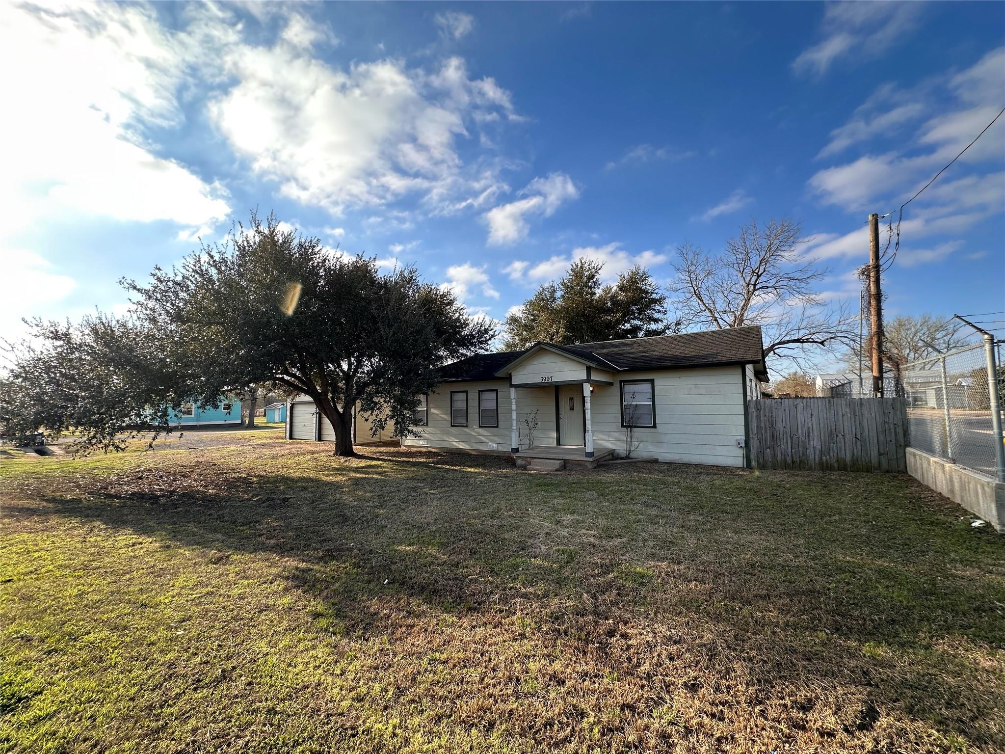 3997 Fm 535 Property Photo