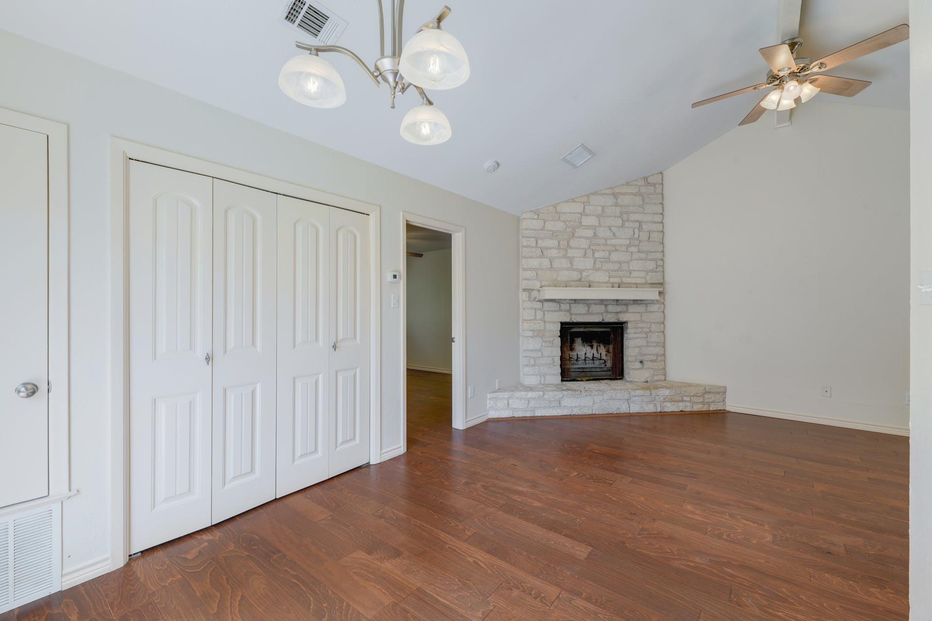 1802 Rawhide Dr #b Property Photo 3