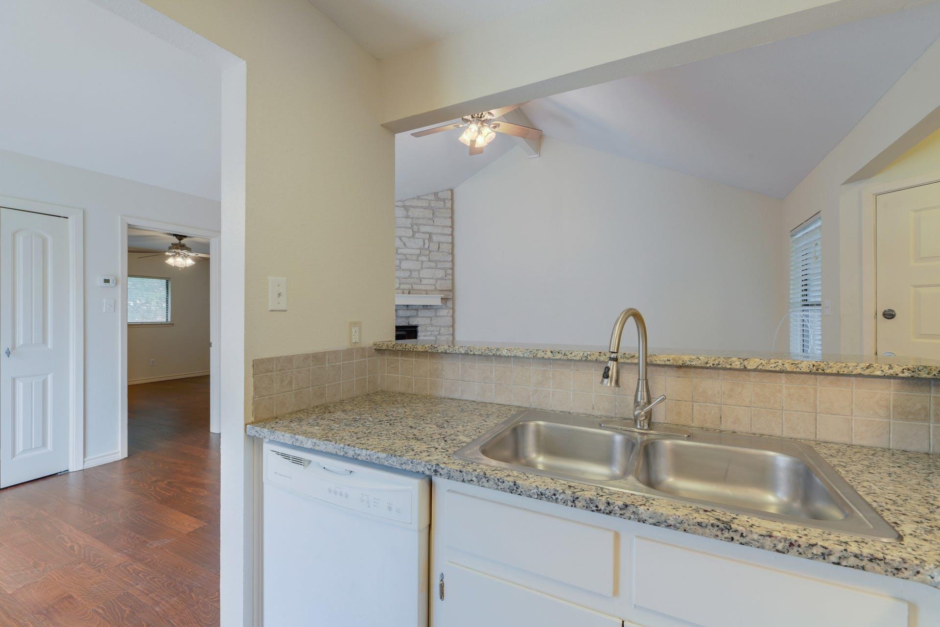 1802 Rawhide Dr #b Property Photo 6