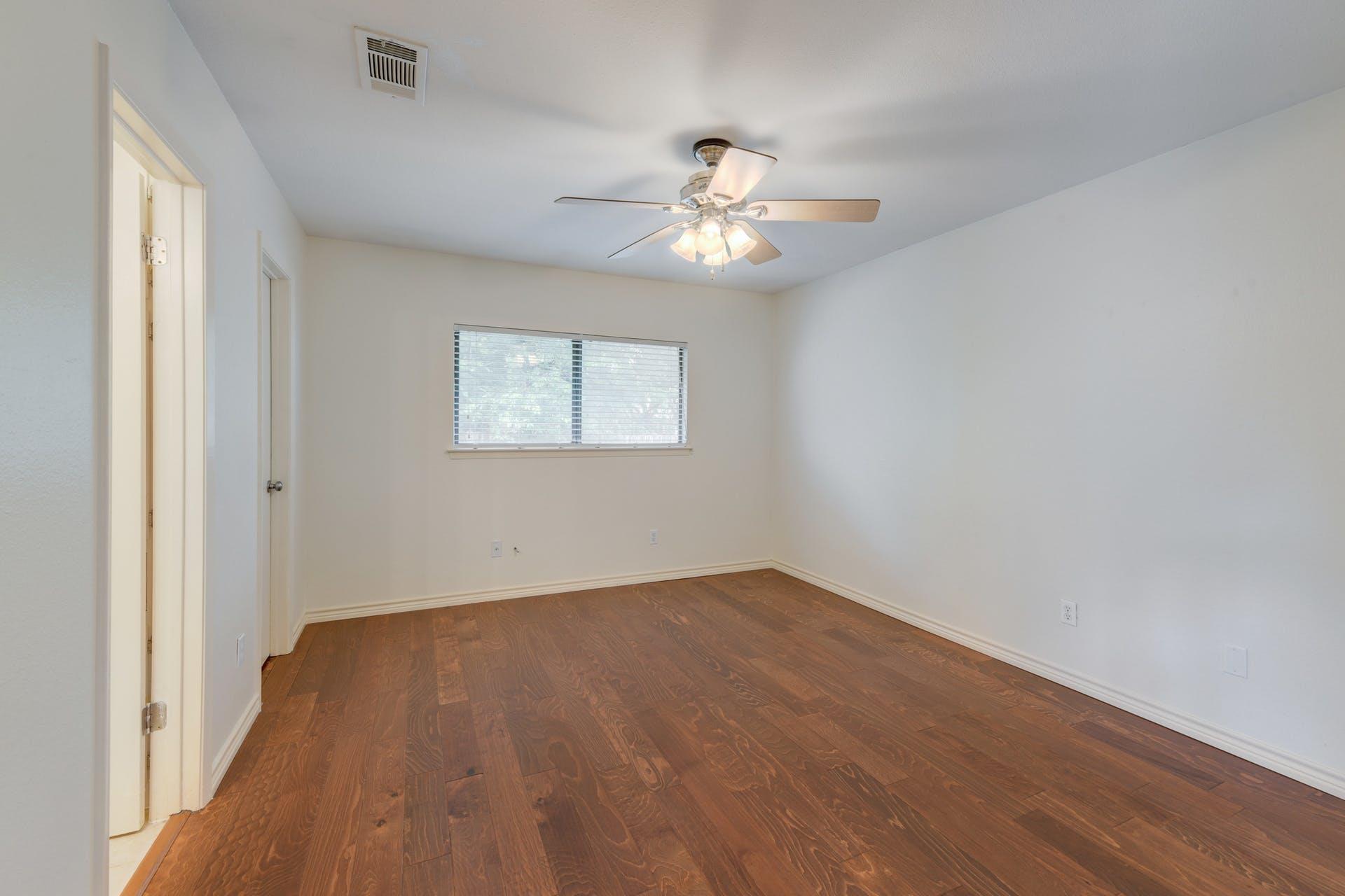 1802 Rawhide Dr #b Property Photo 7