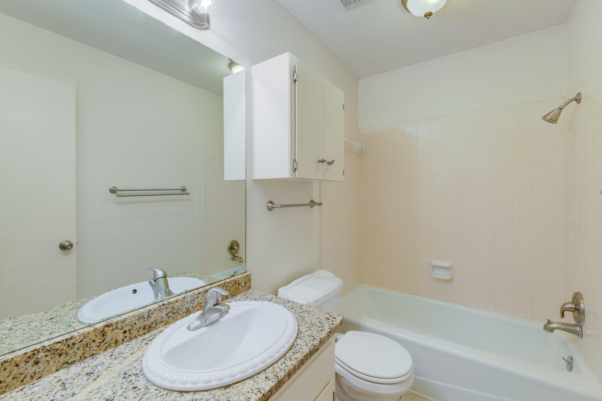 1802 Rawhide Dr #b Property Photo 10
