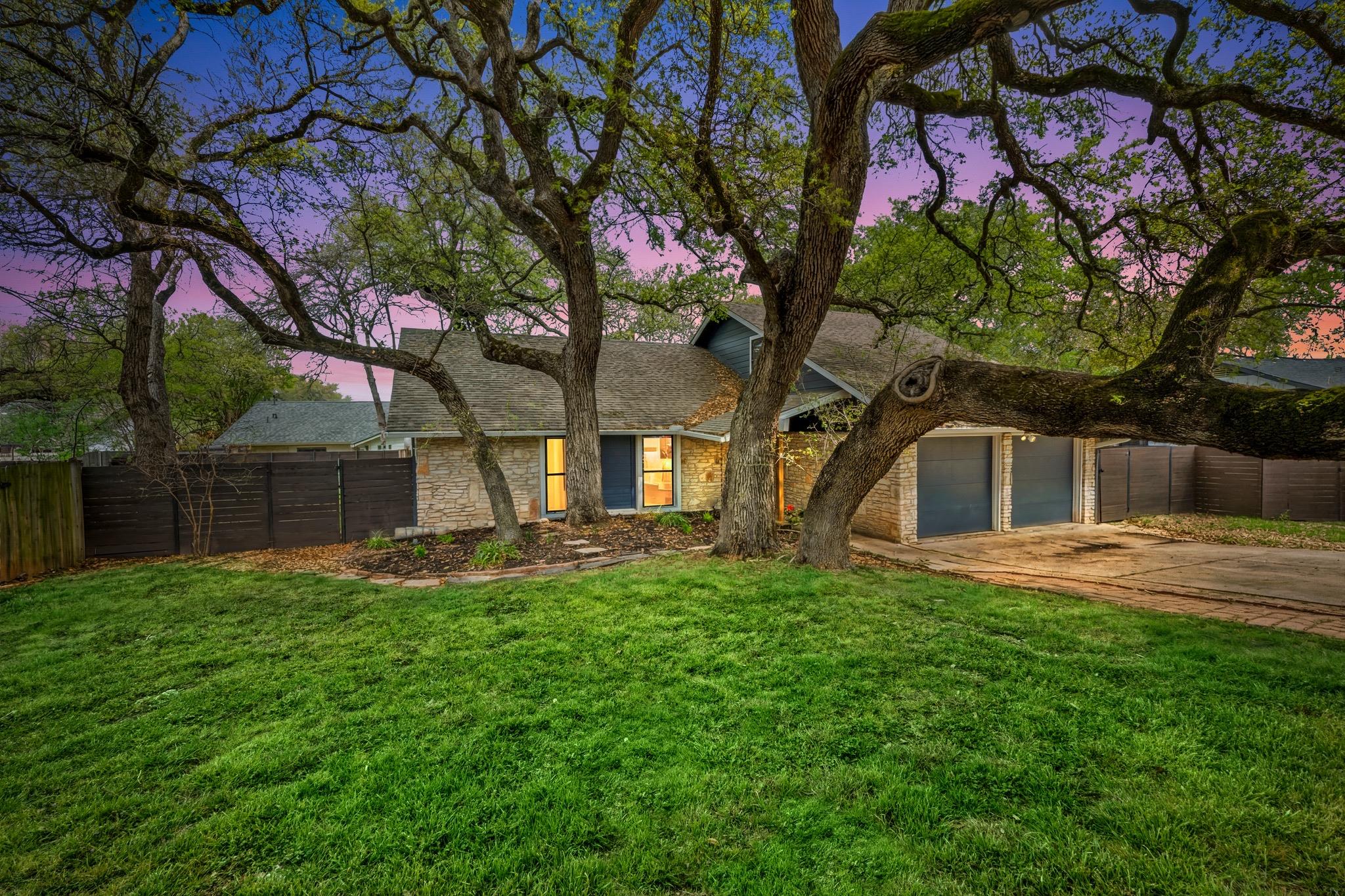 4902 Big Trail Cir