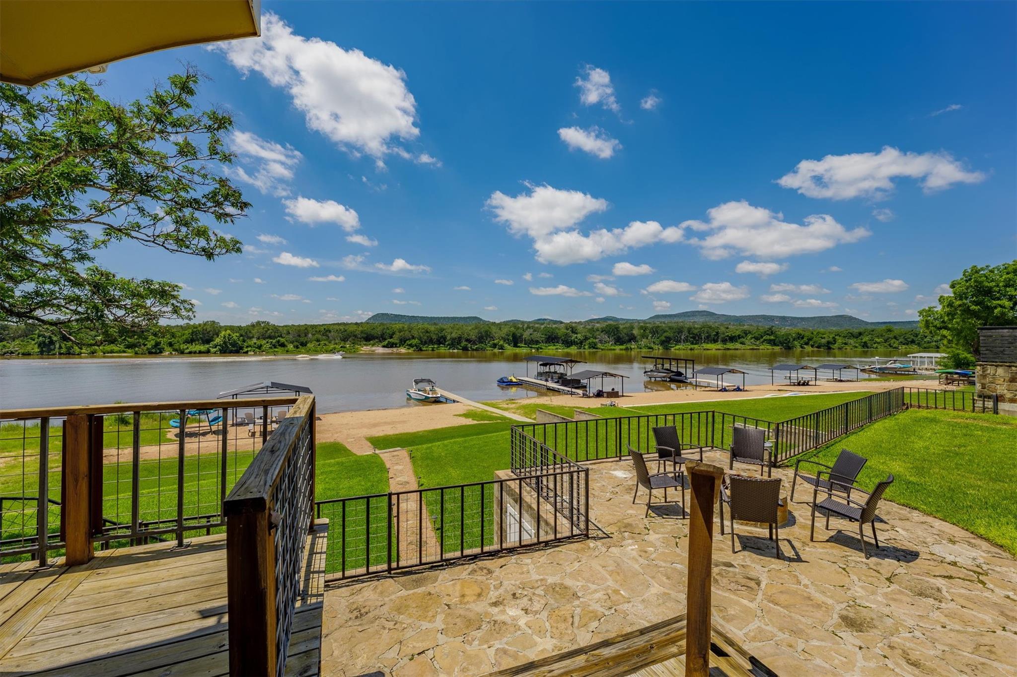 3708 River Oaks Dr Property Photo 25