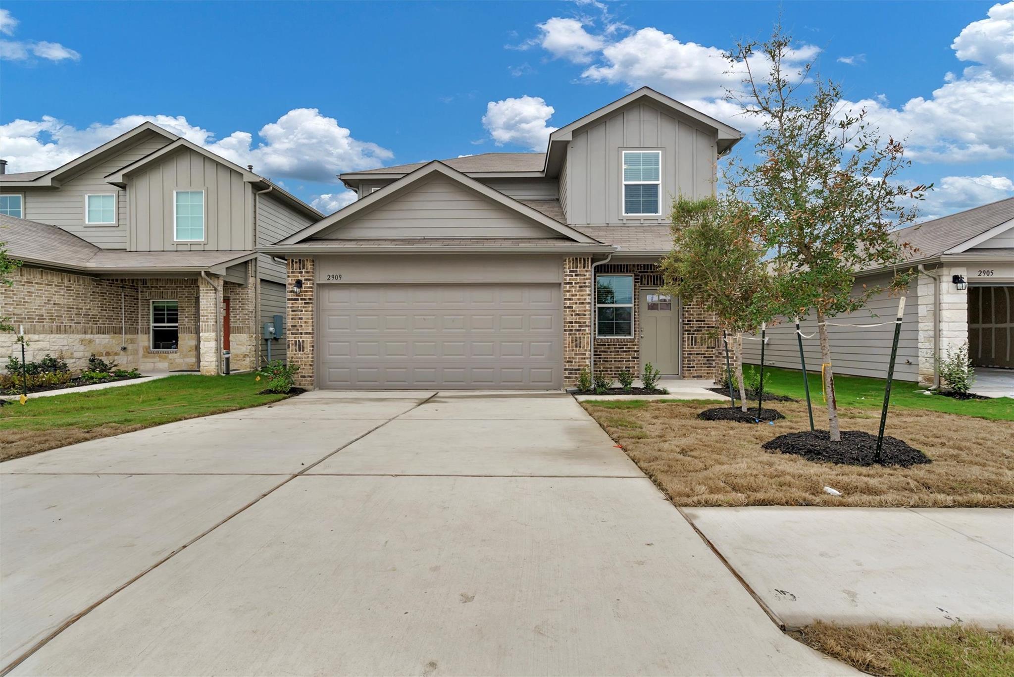 2909 Tweedy Trl Property Photo 1