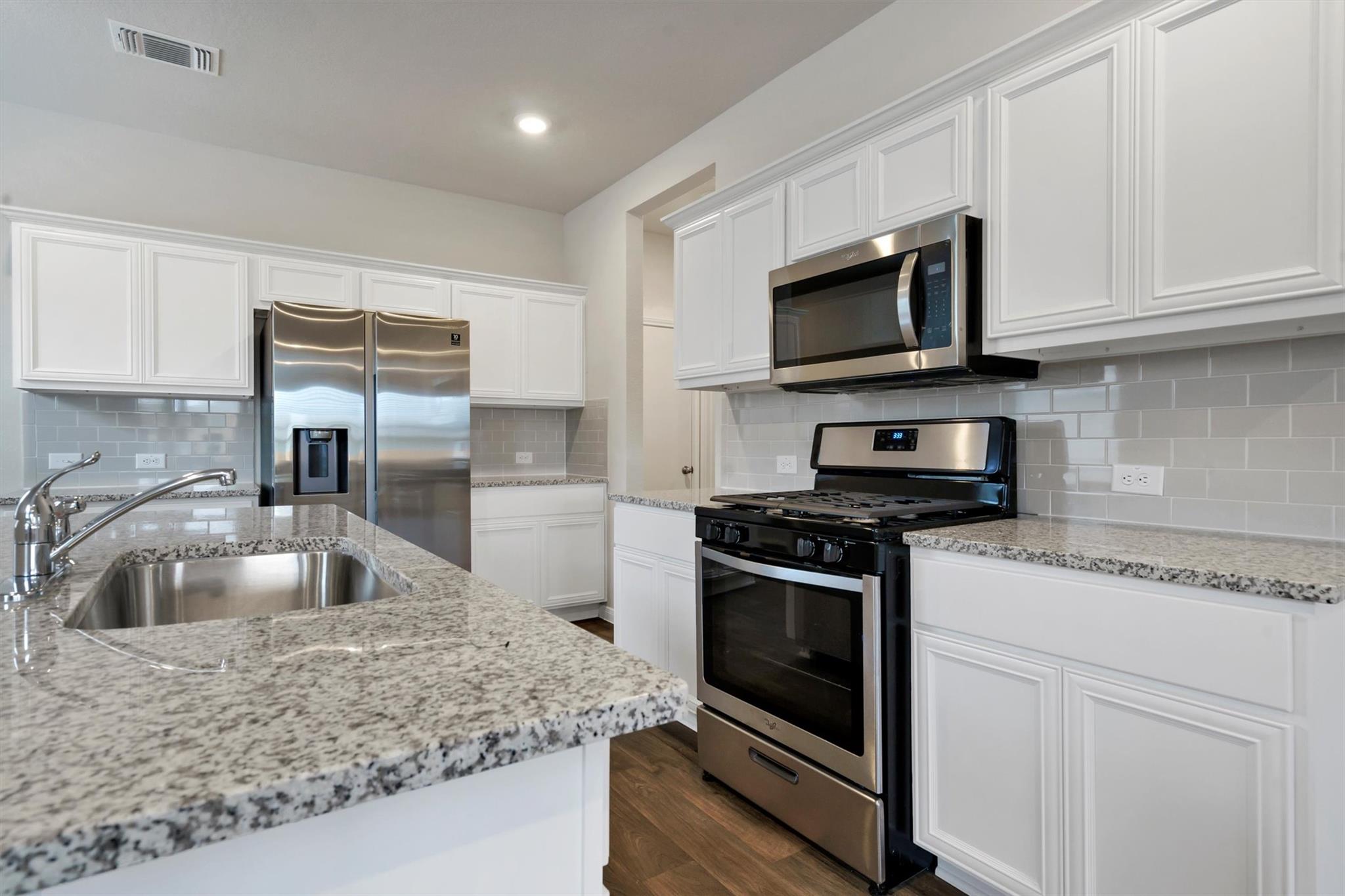 2909 Tweedy Trl Property Photo 14