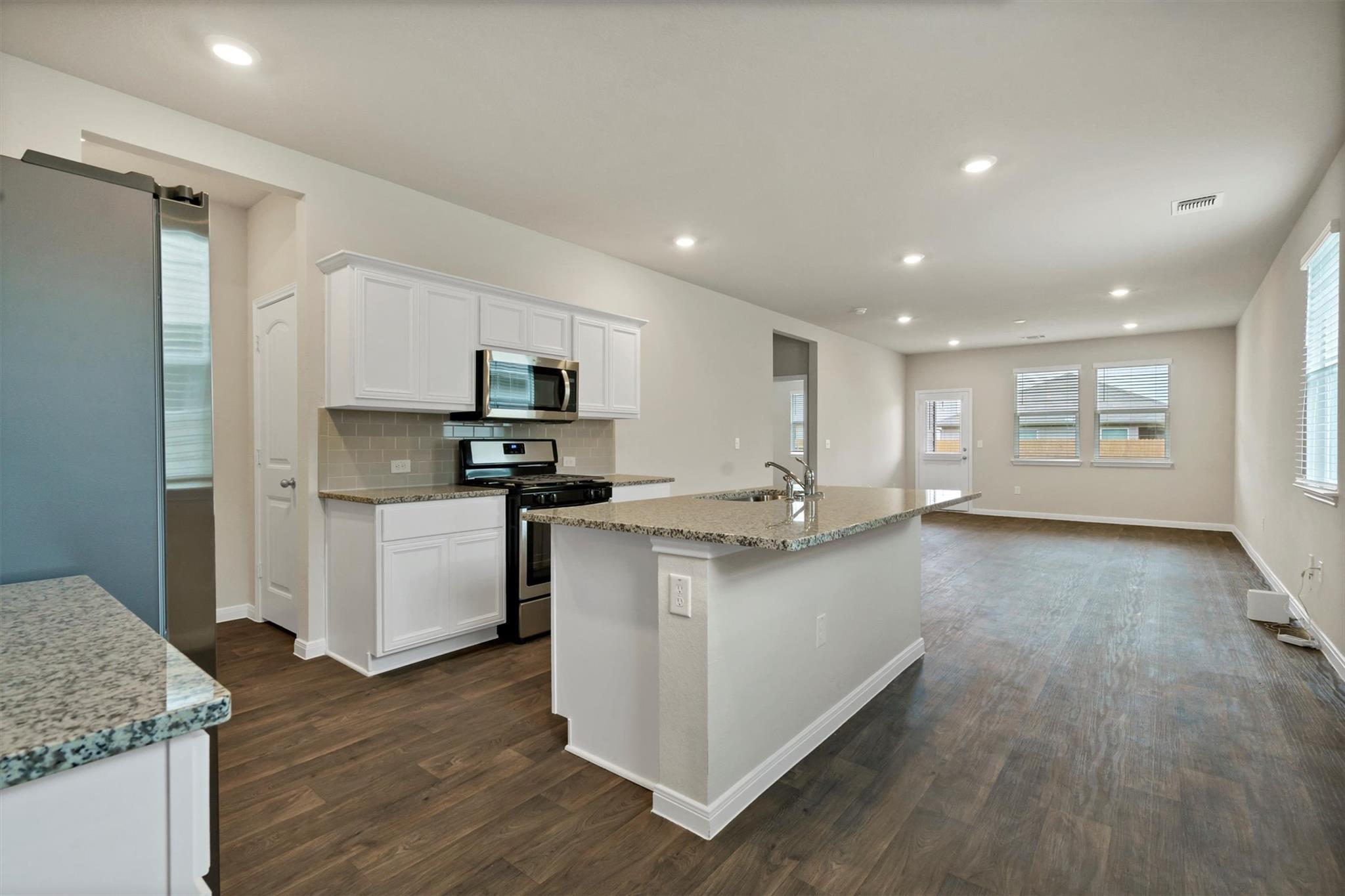2909 Tweedy Trl Property Photo 16