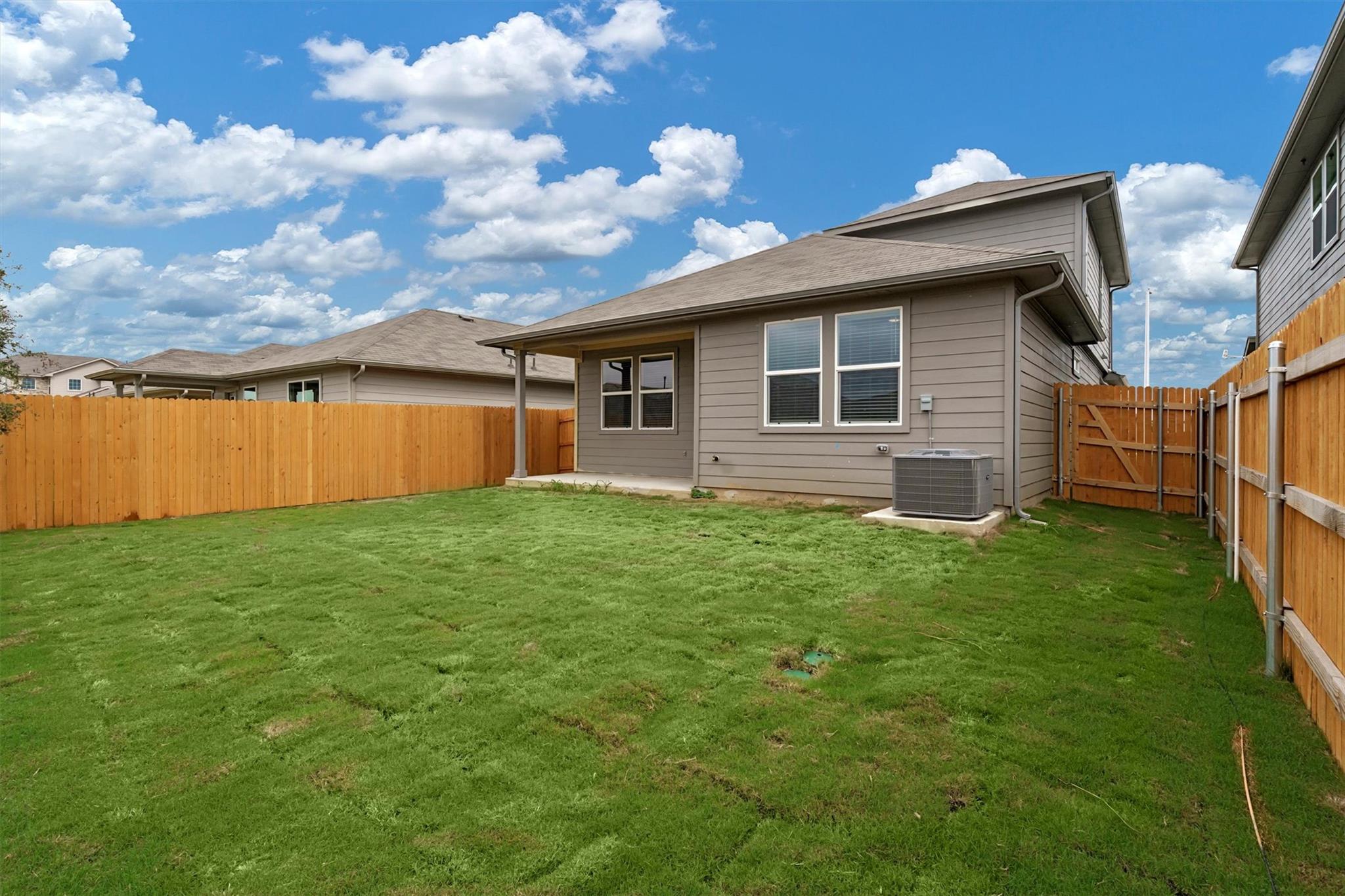 2909 Tweedy Trl Property Photo 27