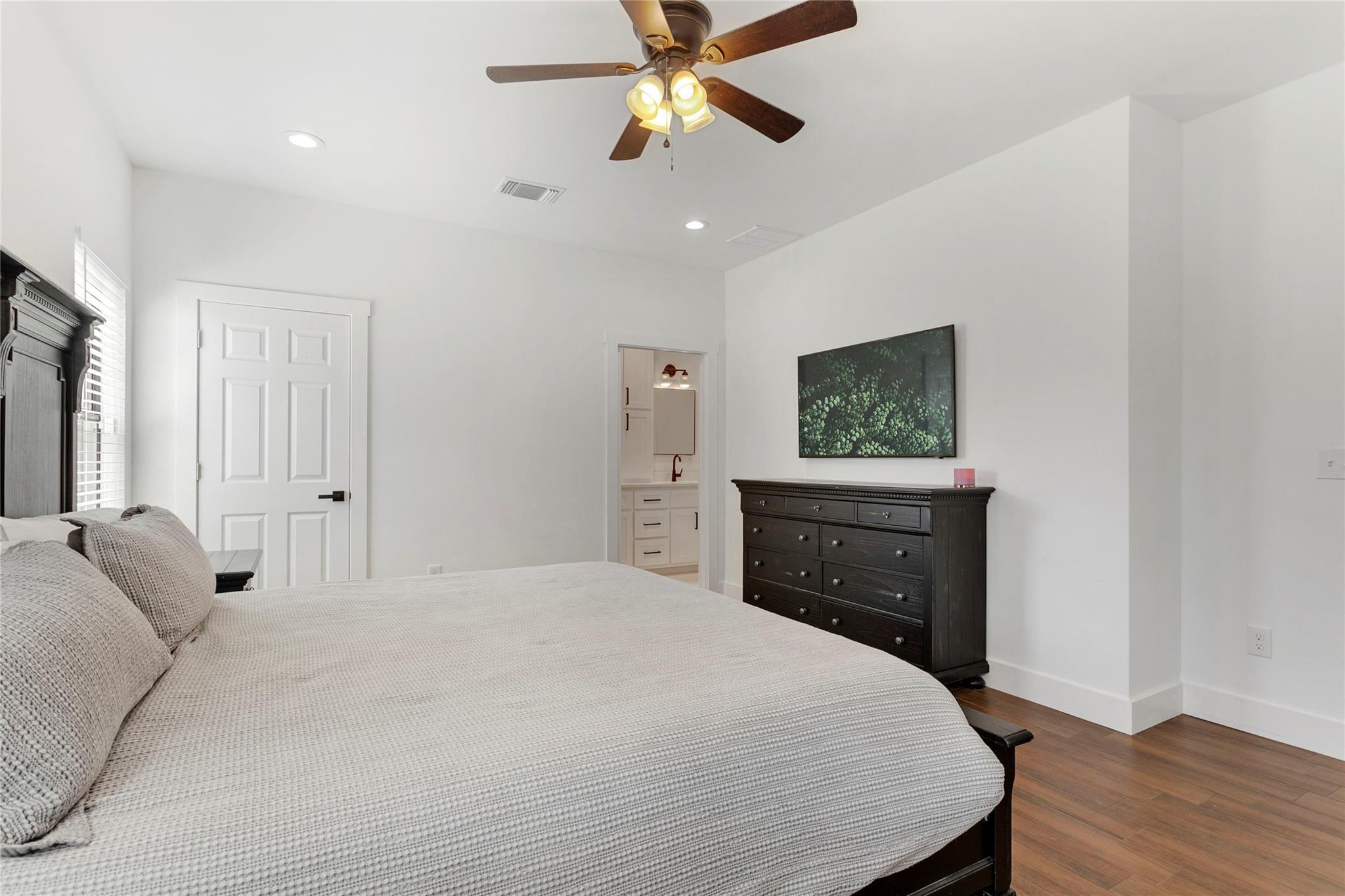 839 Cypress Ln Property Photo 32