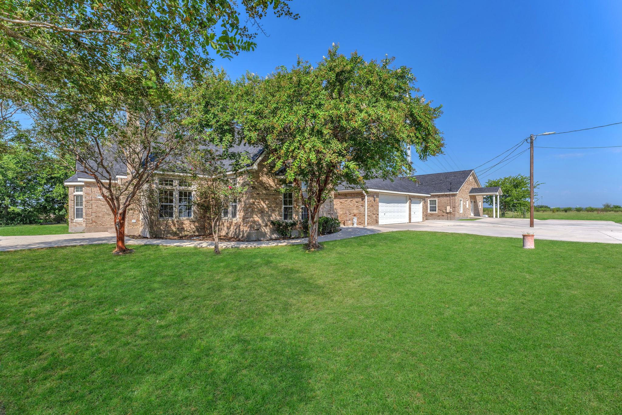 3424 S Old Bastrop Hwy Property Photo 4