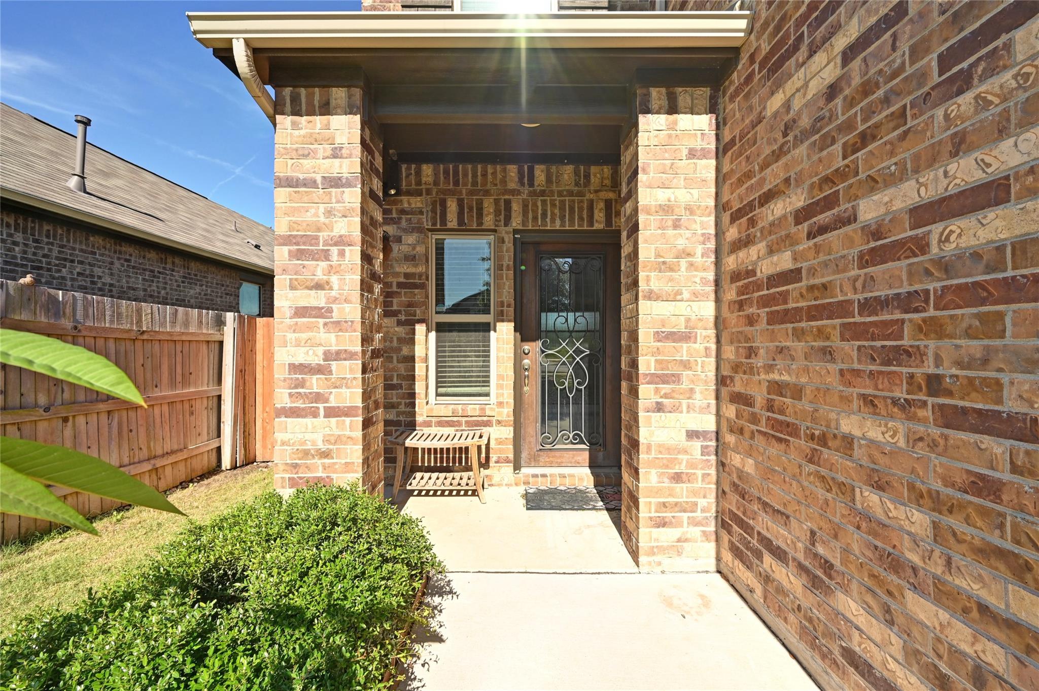 160 Thornless Cir Property Photo 6
