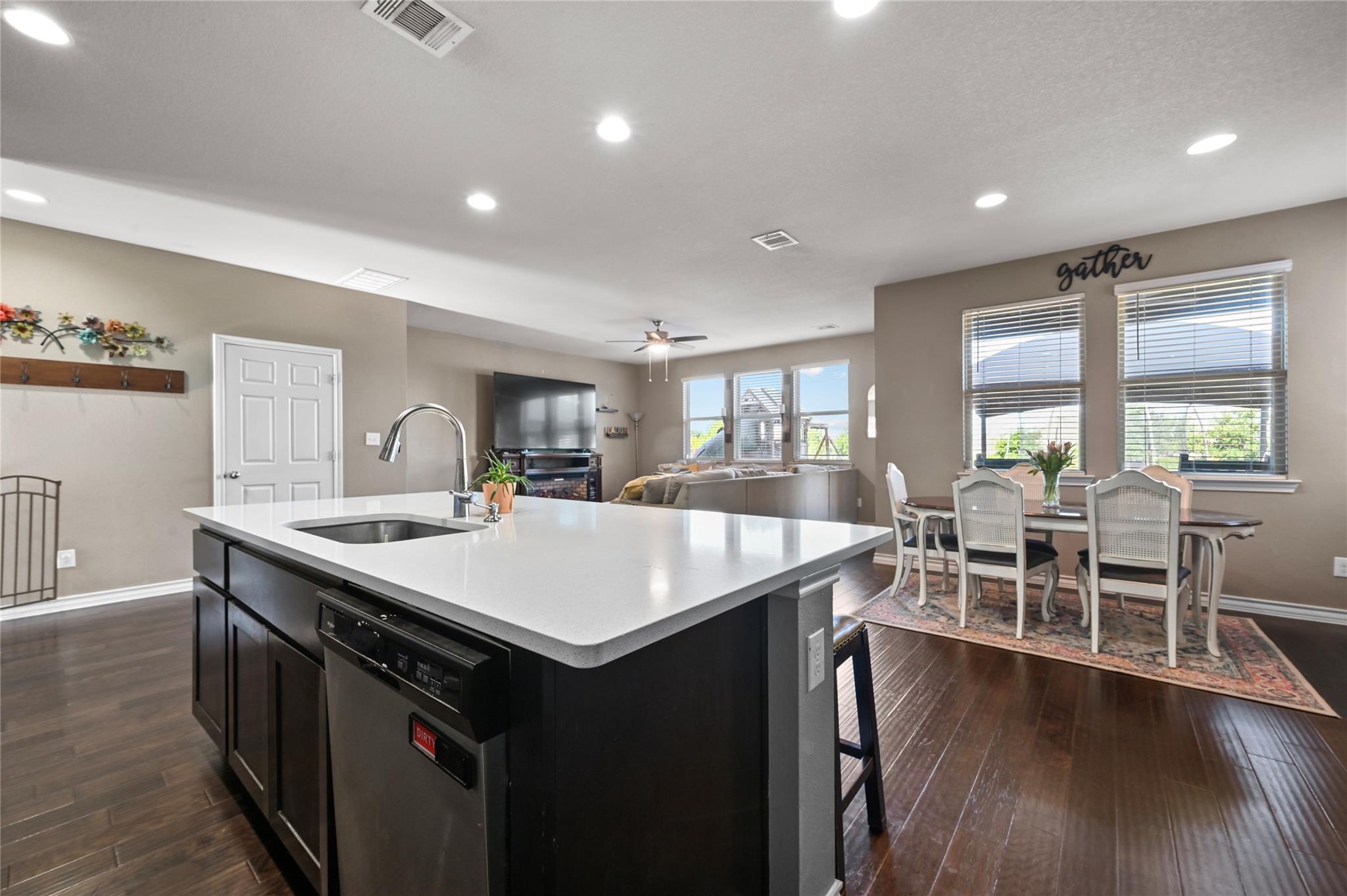160 Thornless Cir Property Photo 13