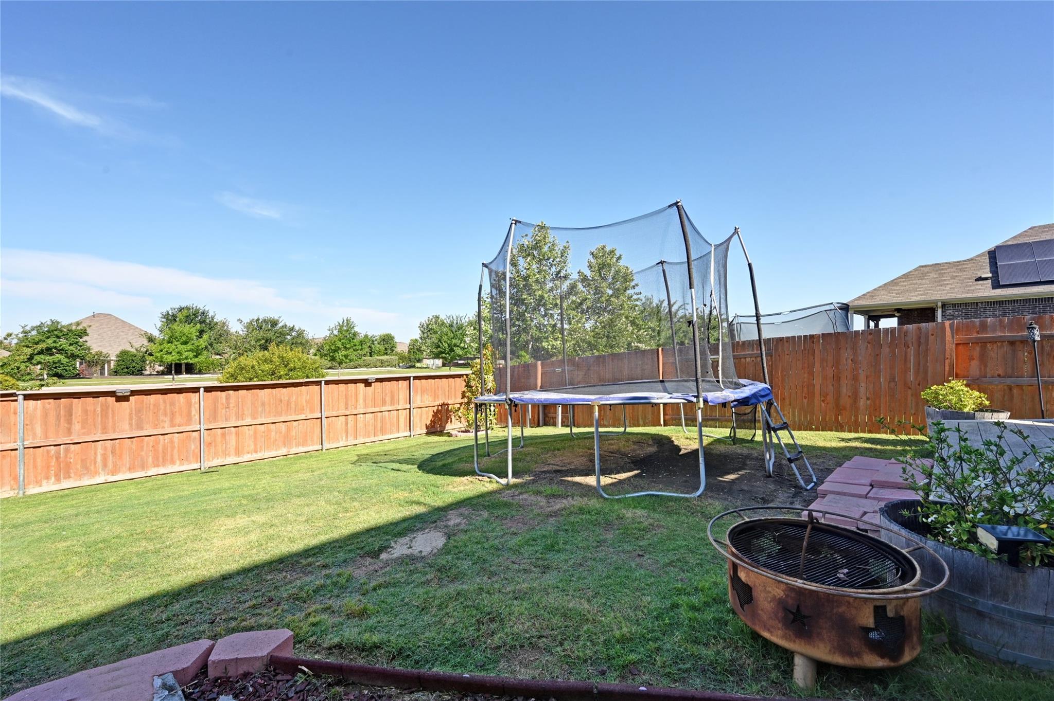 160 Thornless Cir Property Photo 31