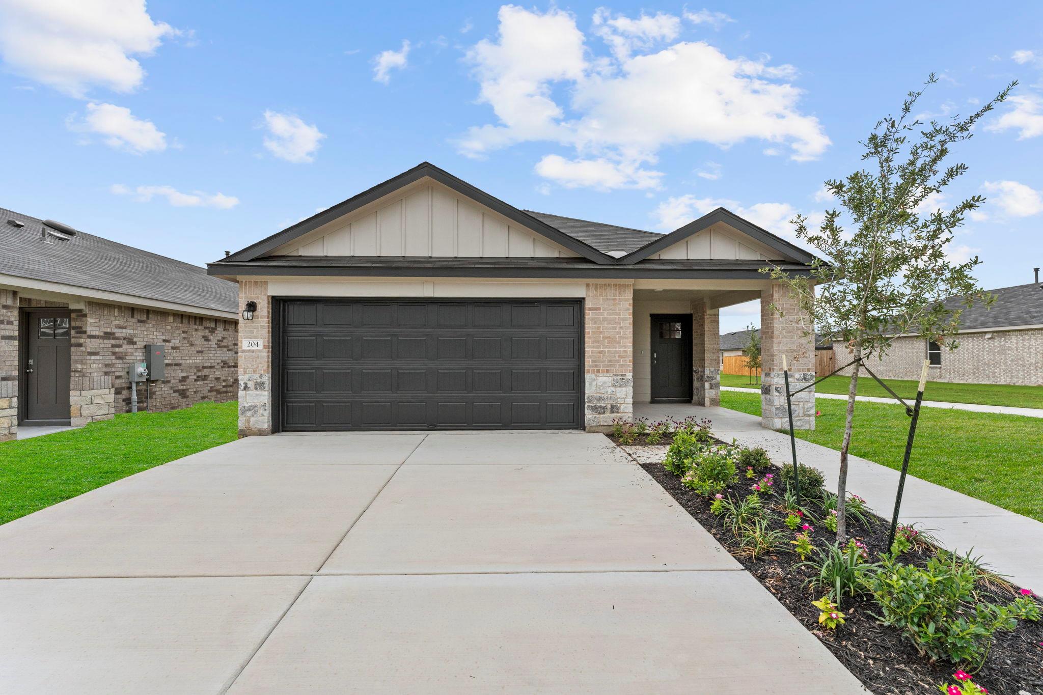 204 RAYMONDVILLE Path Property Photo 1