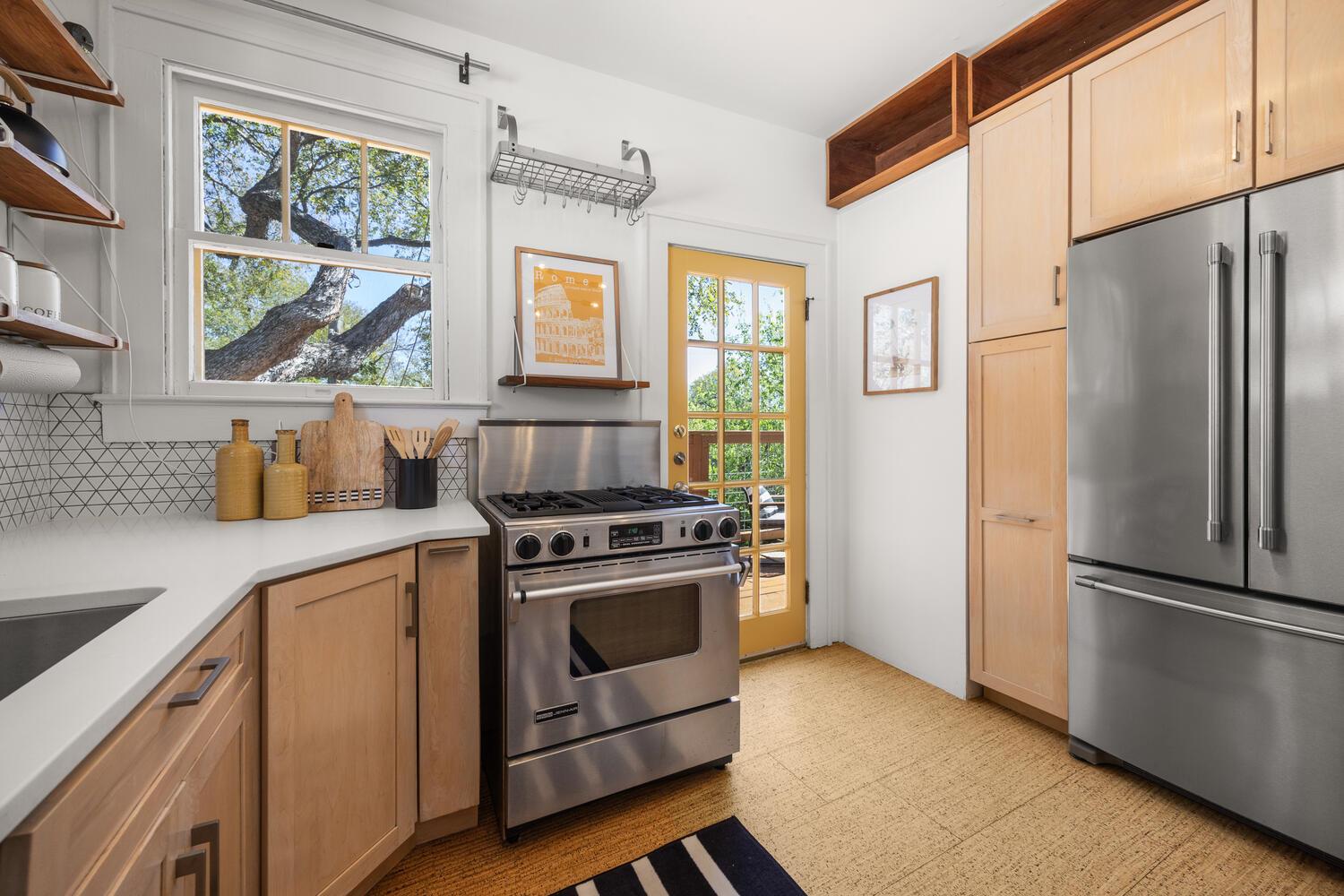 711 Patterson Ave Property Photo 13