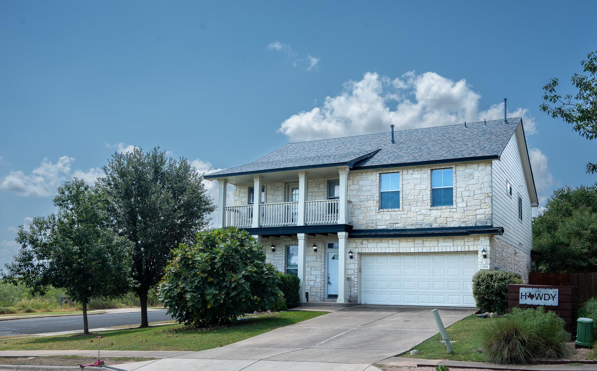 2901 Fleet Dr Property Photo 2