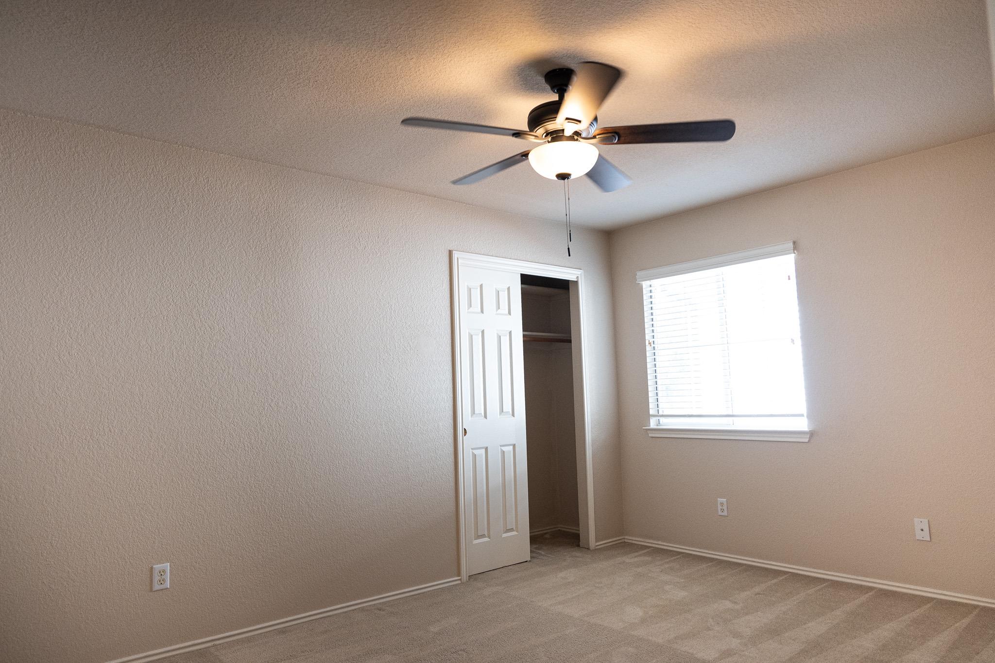 2901 Fleet Dr Property Photo 26
