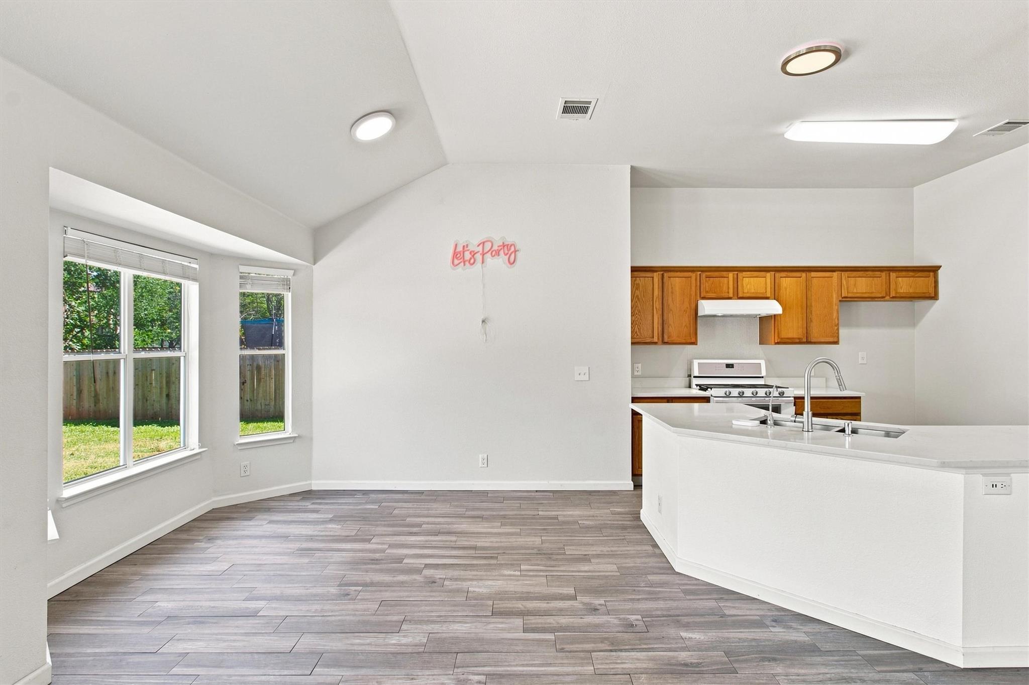 168 Beau Ln Property Photo 6