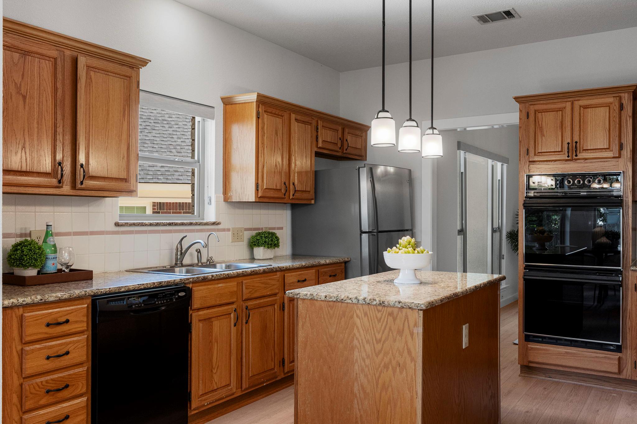 6304 Walebridge Ln Property Photo 18