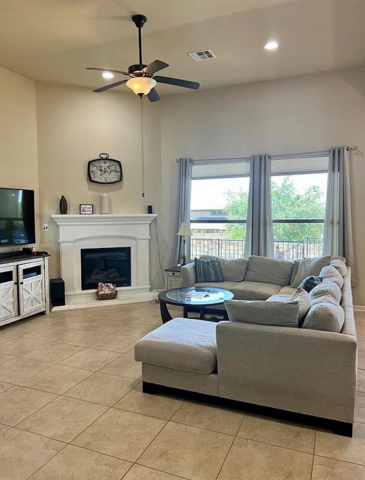 4213 Gandara Bnd Property Photo 7
