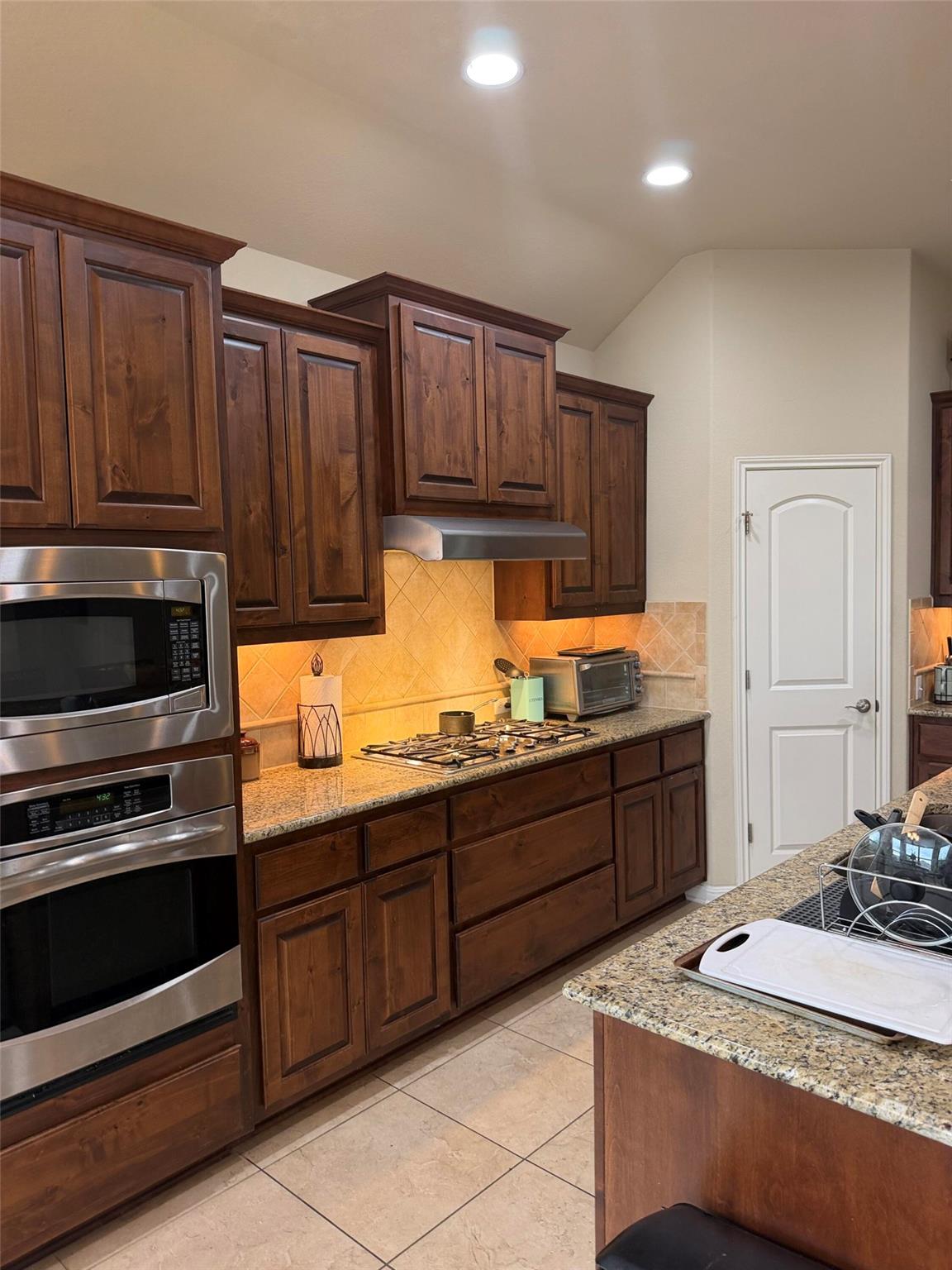 4213 Gandara Bnd Property Photo 11