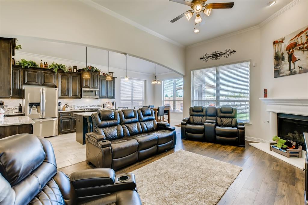 505 Mistflower Springs Dr Property Photo 4