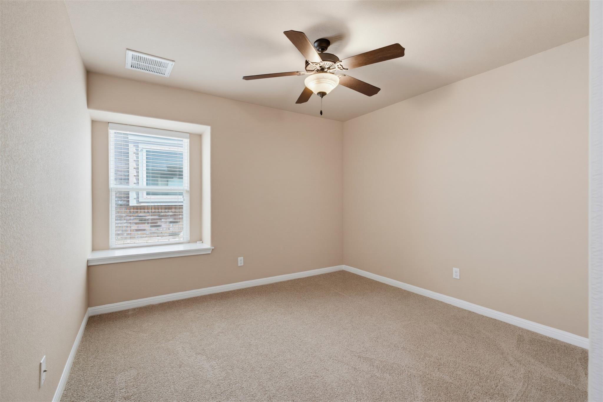6033 Roma St Property Photo 21