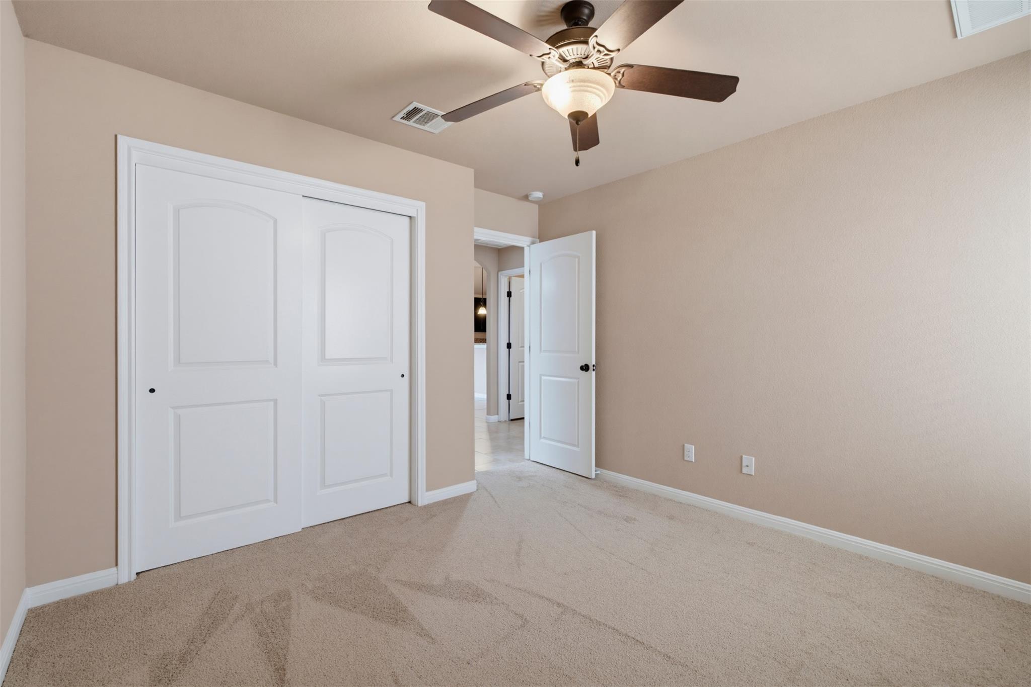 6033 Roma St Property Photo 22