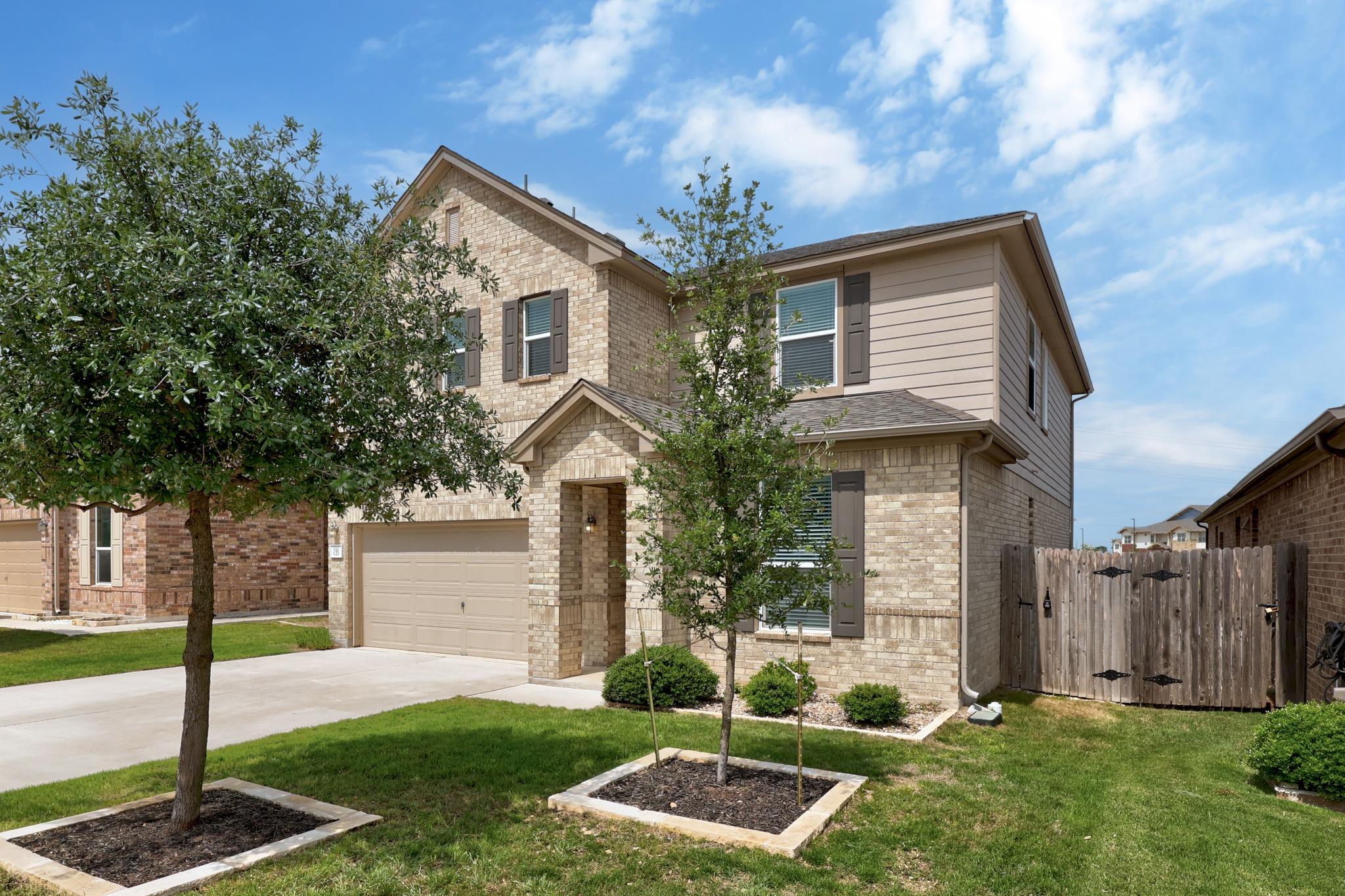 121 Kulmbacher Dr Property Photo 3