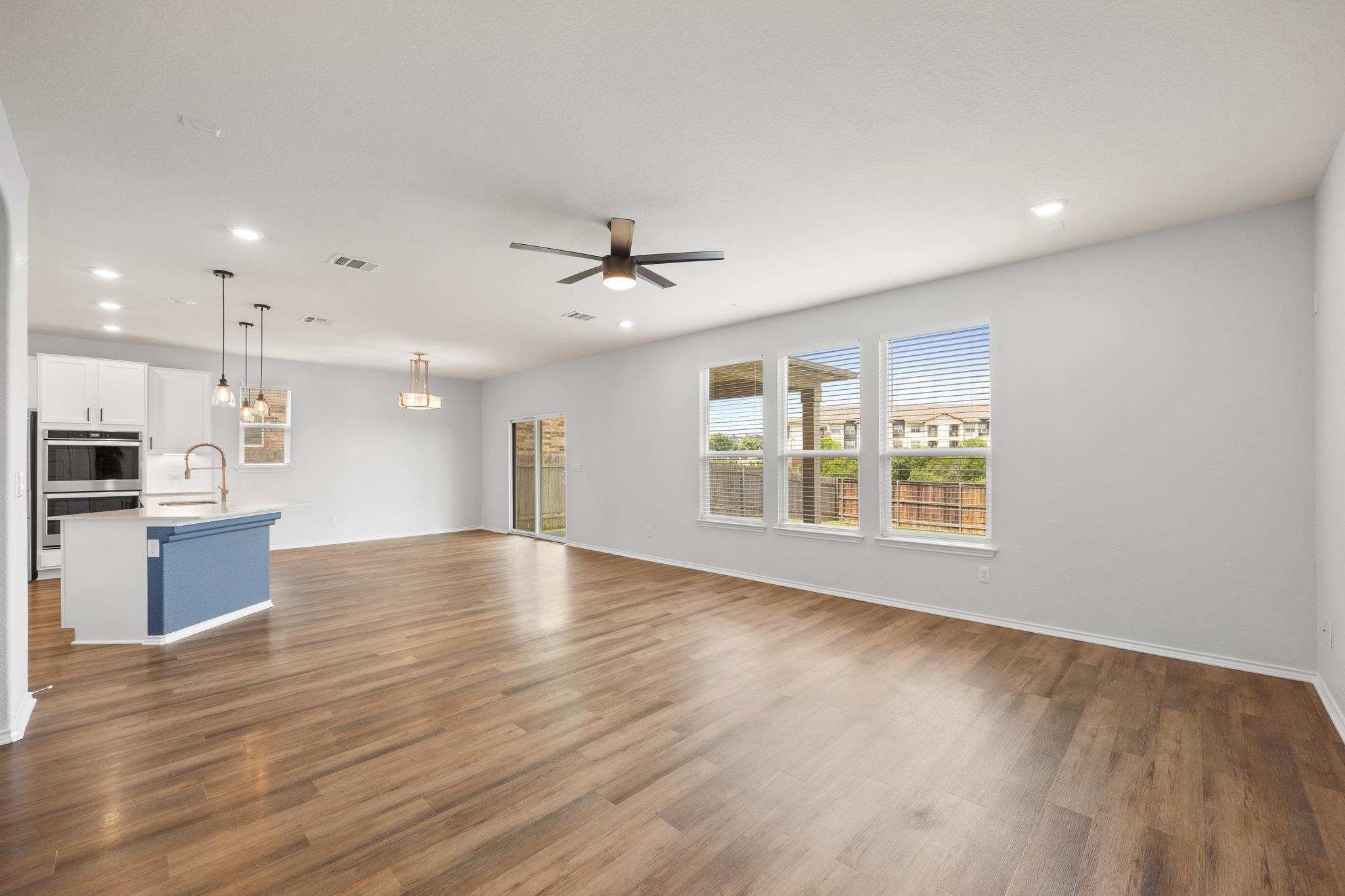 121 Kulmbacher Dr Property Photo 10