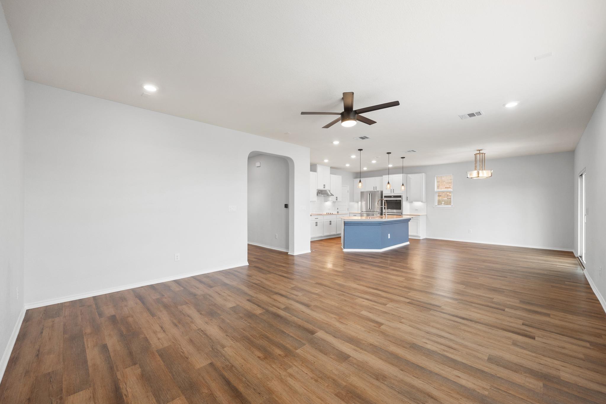 121 Kulmbacher Dr Property Photo 11