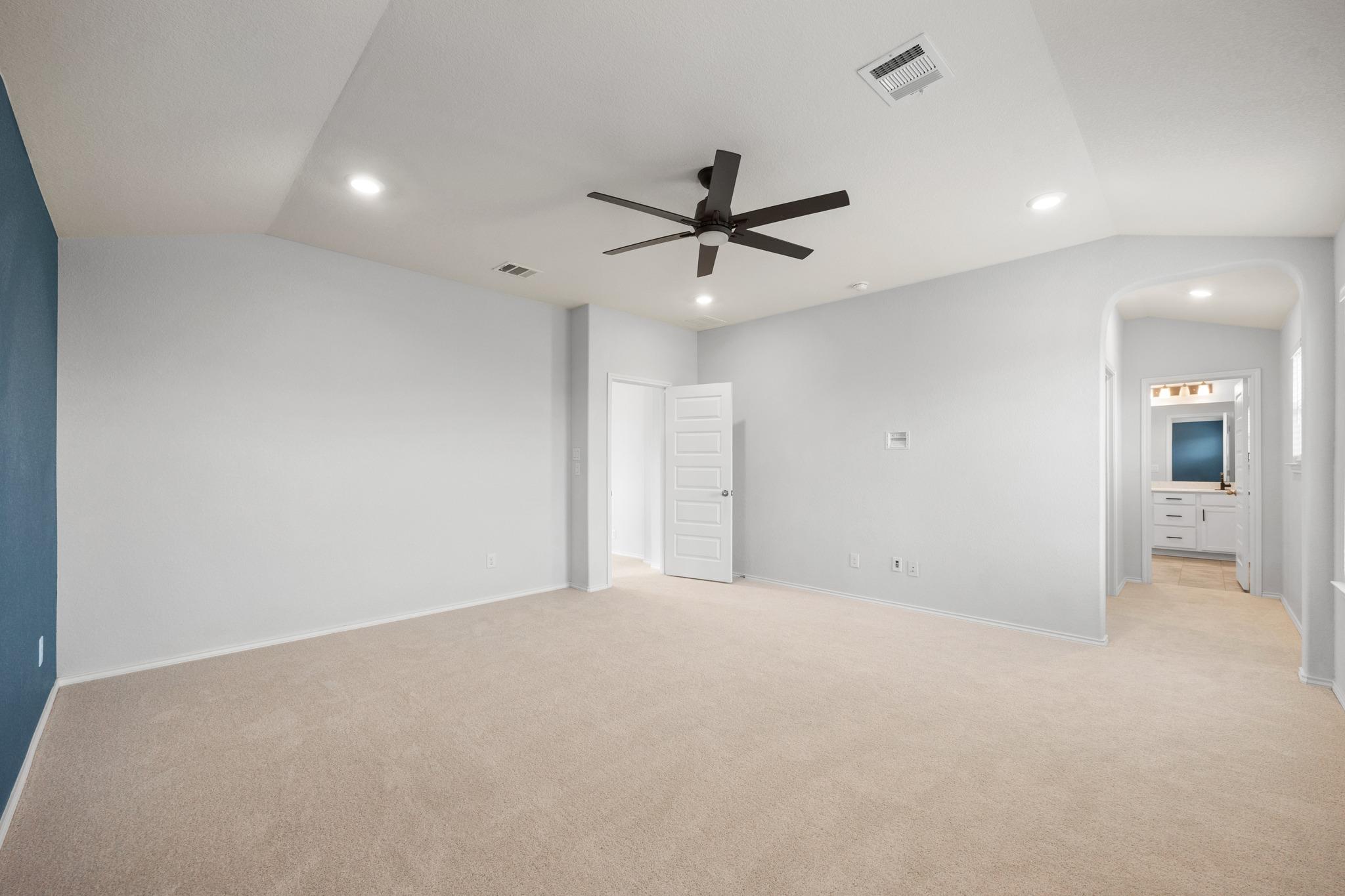 121 Kulmbacher Dr Property Photo 23