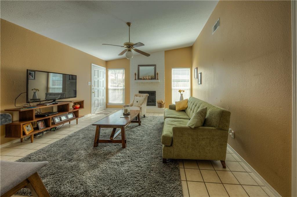 11902 Broad Oaks Dr Property Photo 5