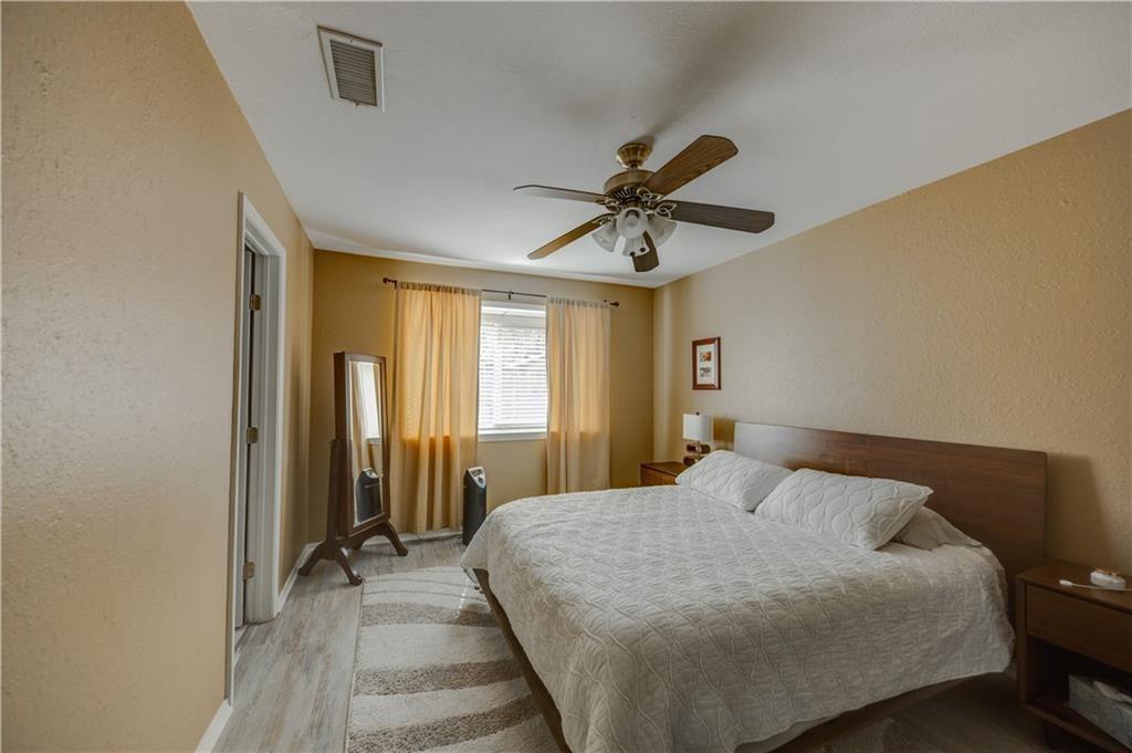 11902 Broad Oaks Dr Property Photo 9