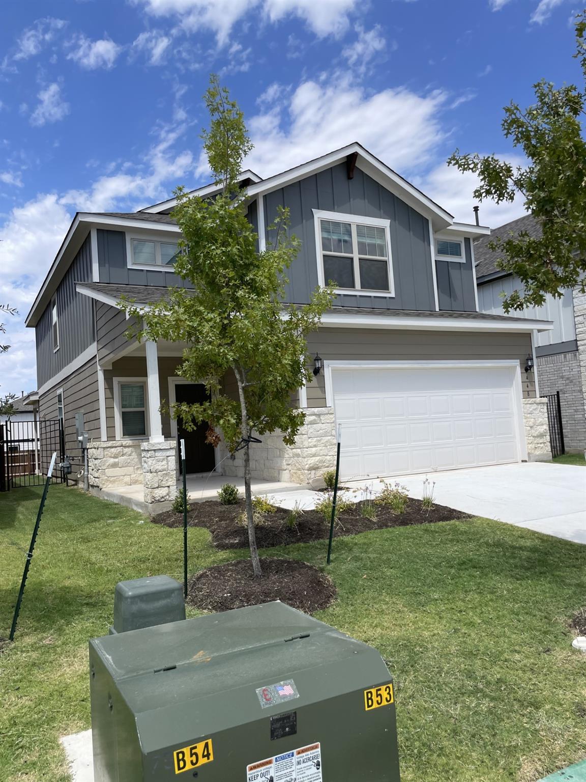 448 Pickrell Loop Property Photo 1
