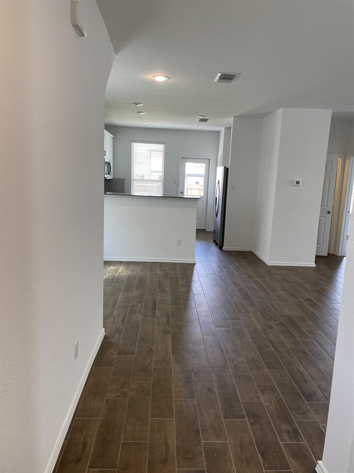 448 Pickrell Loop Property Photo 4