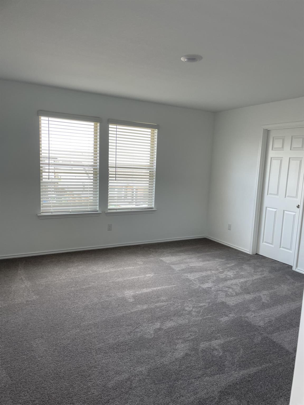 448 Pickrell Loop Property Photo 12