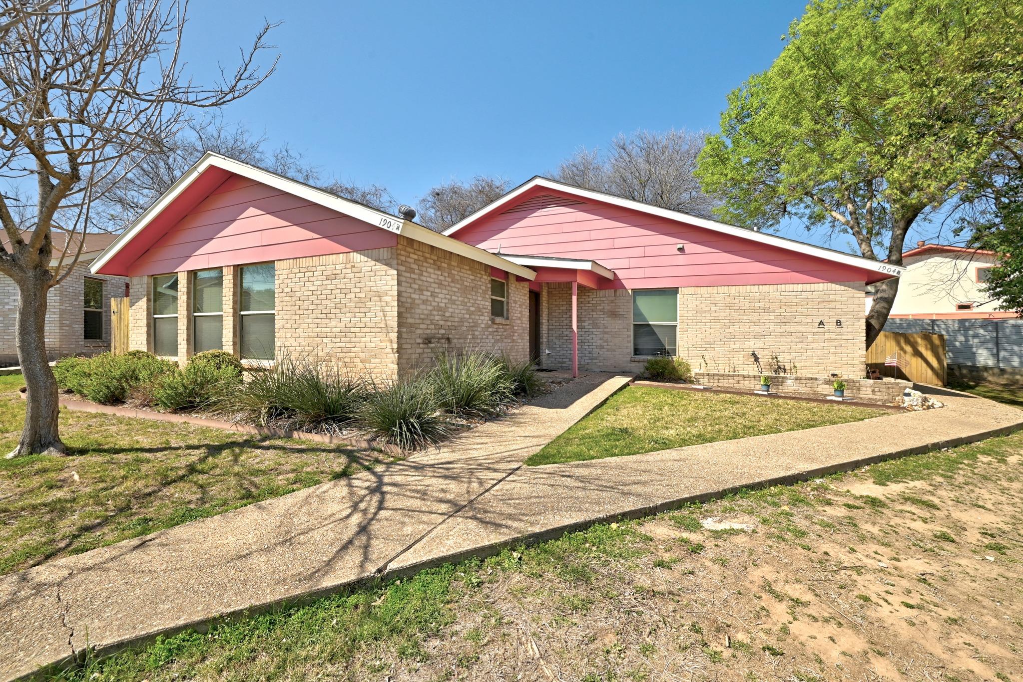 1904 Valley Hill Cir Property Photo 5