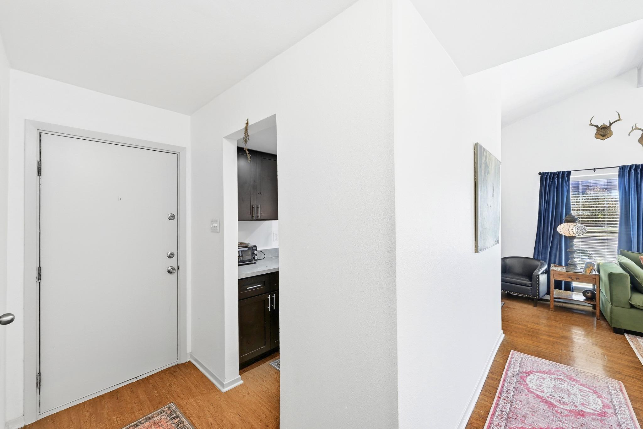 1904 Valley Hill Cir Property Photo 14