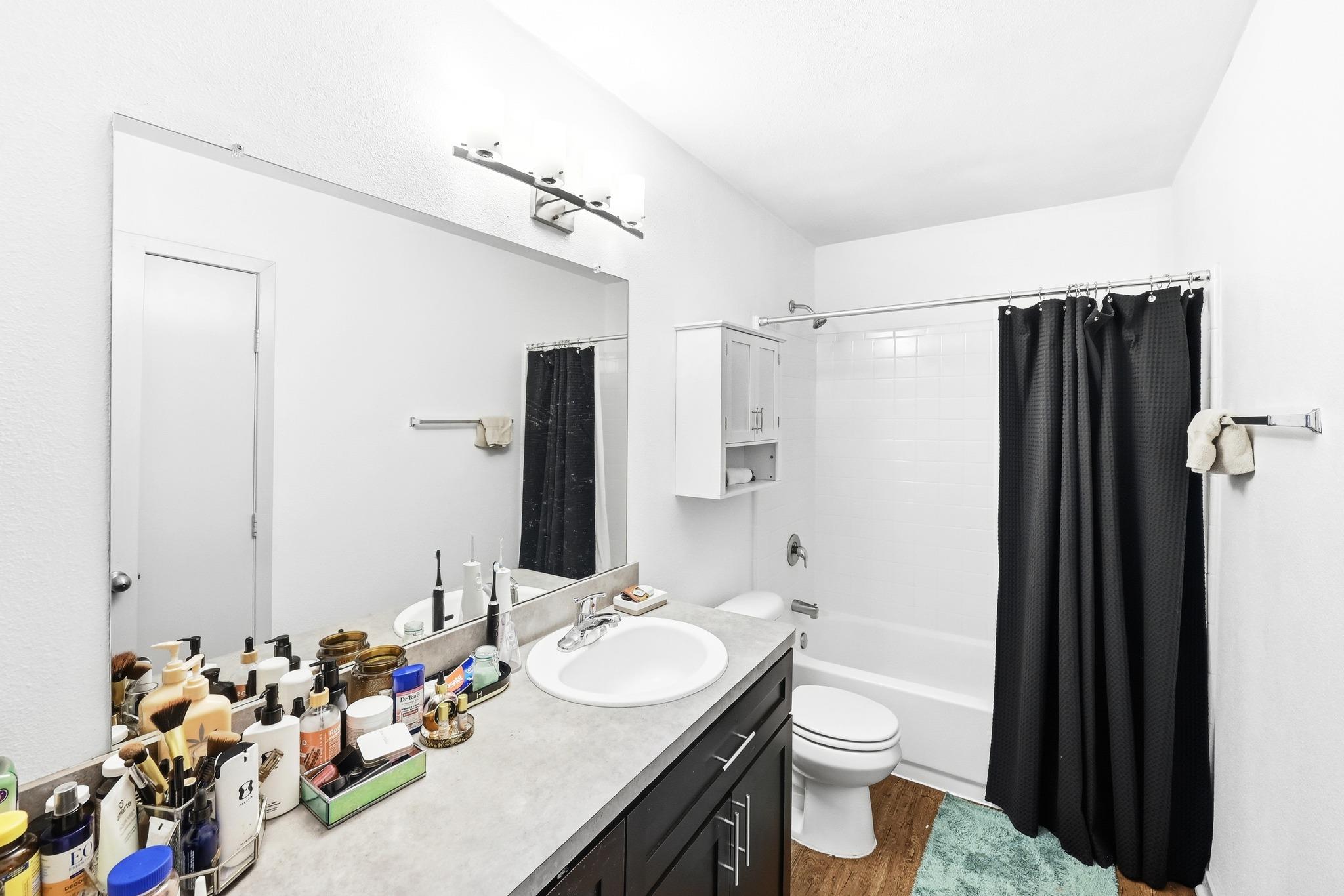 1904 Valley Hill Cir Property Photo 17