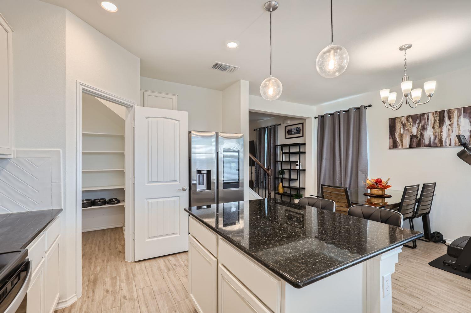 2110 Goji Ln Property Photo 11